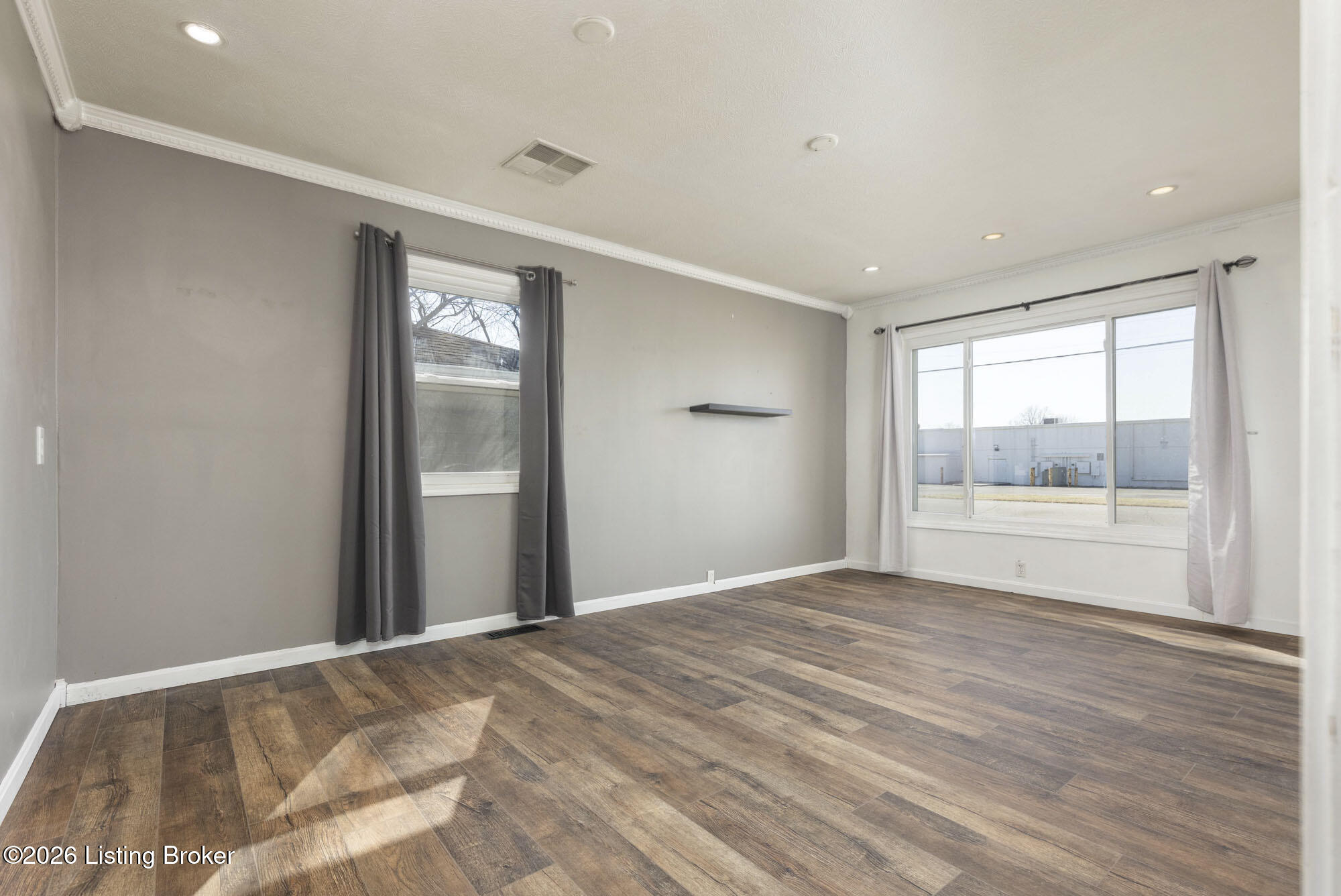 8411 Seaforth Dr