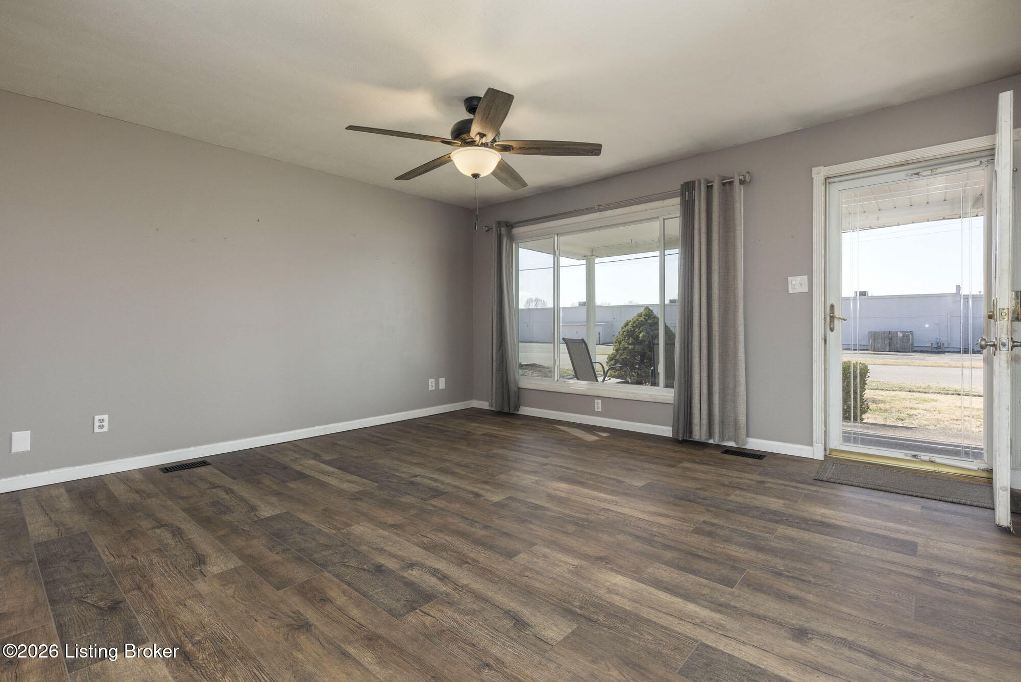 8411 Seaforth Dr