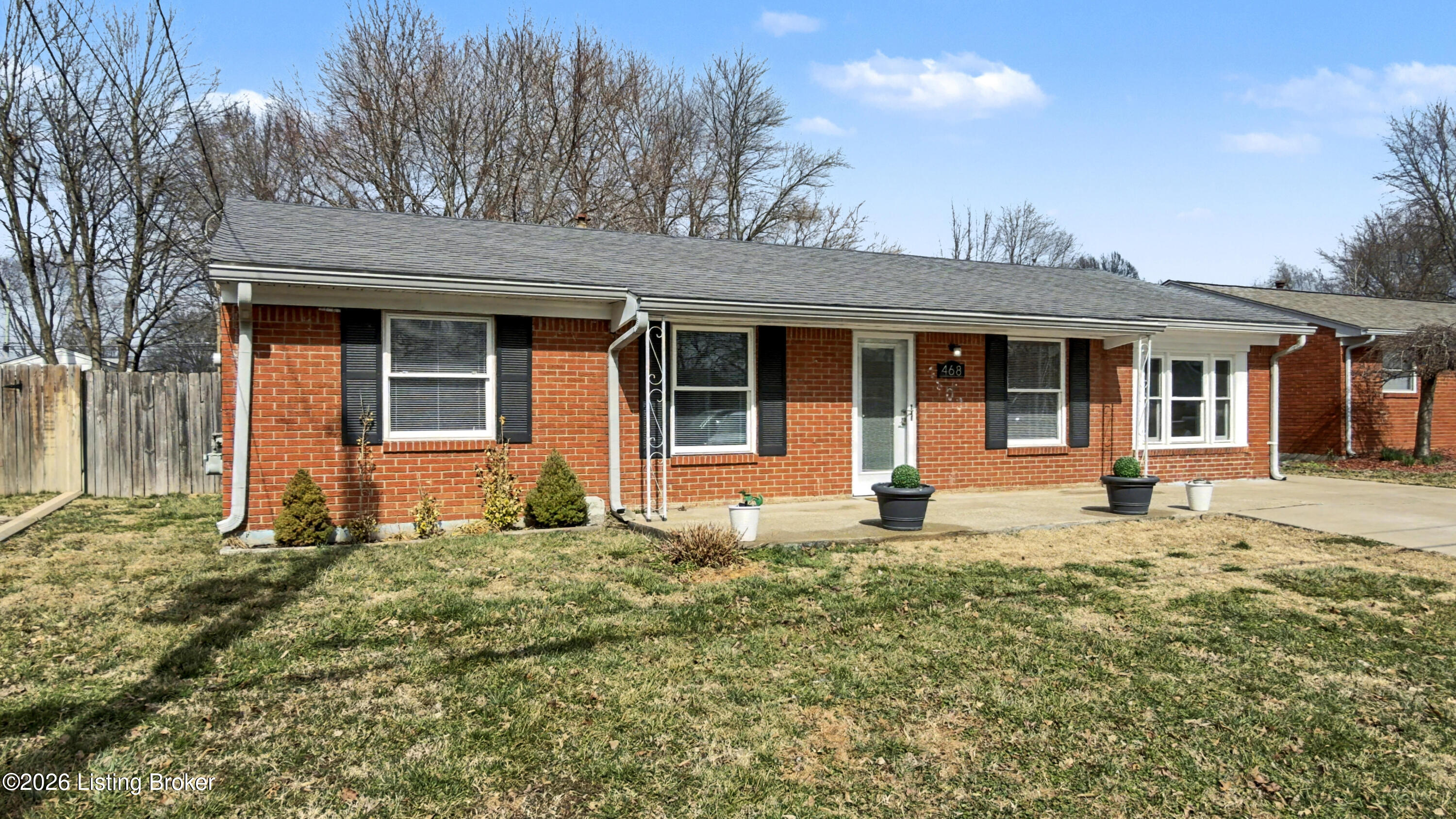 468 Crestwood Ln