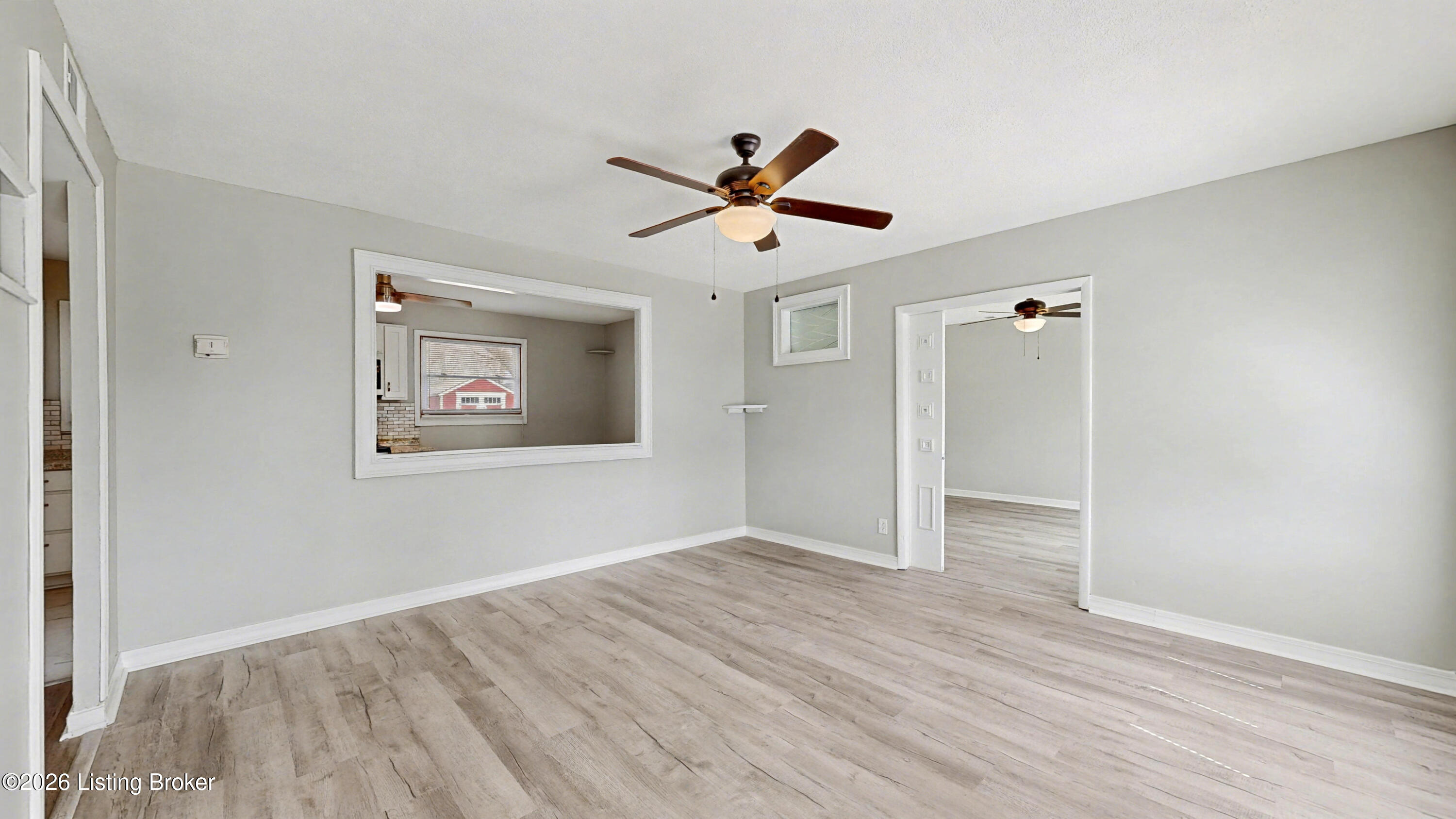 468 Crestwood Ln