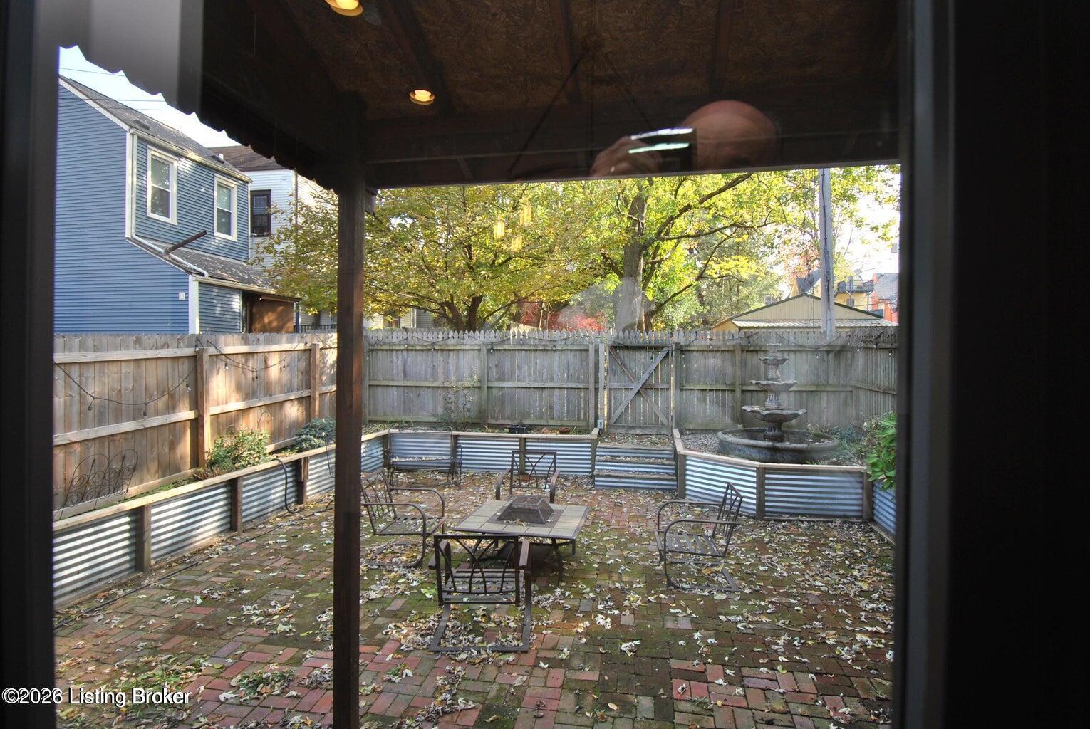 1328 Highland Ave