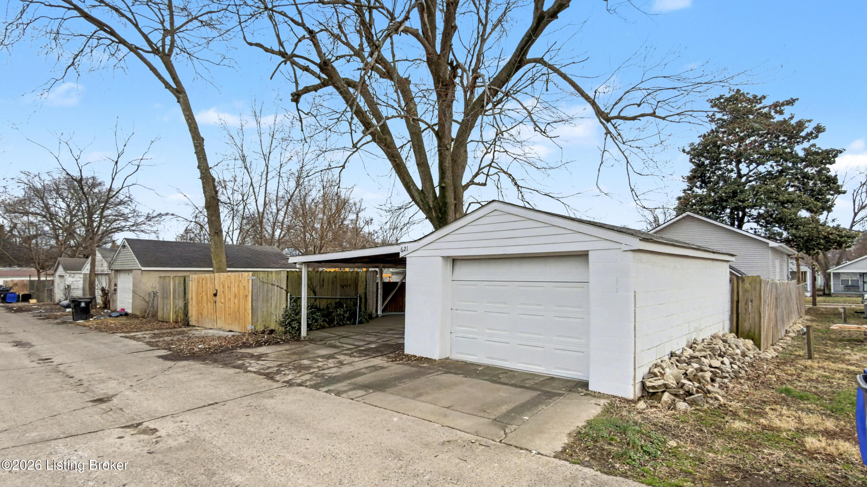621 Beecher St
