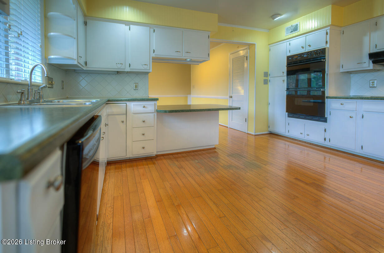 319 Castleview Dr