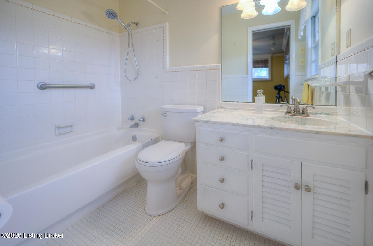 319 Castleview Dr