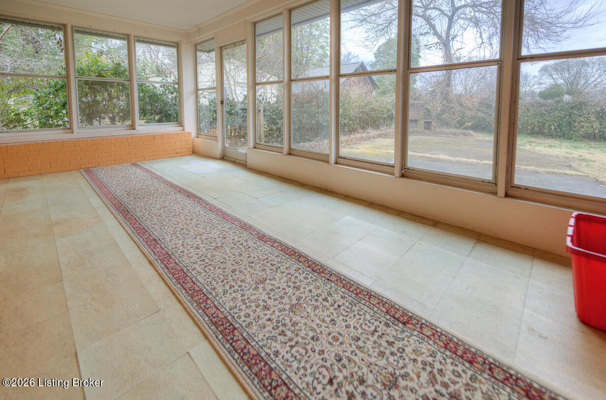 319 Castleview Dr