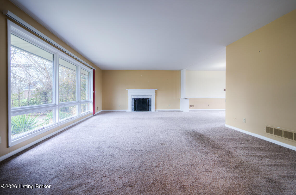 319 Castleview Dr