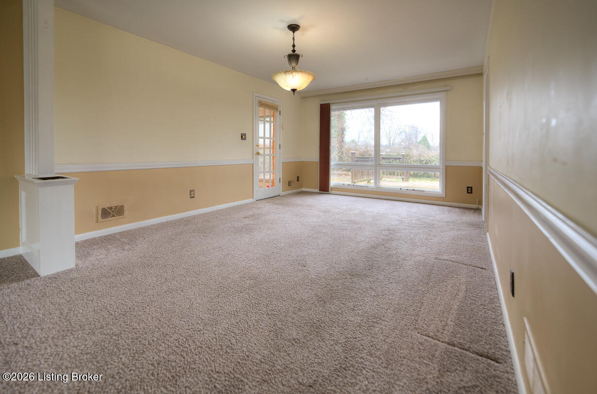 319 Castleview Dr