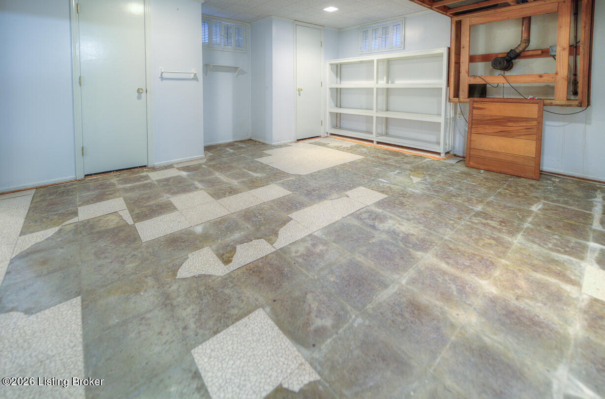 319 Castleview Dr