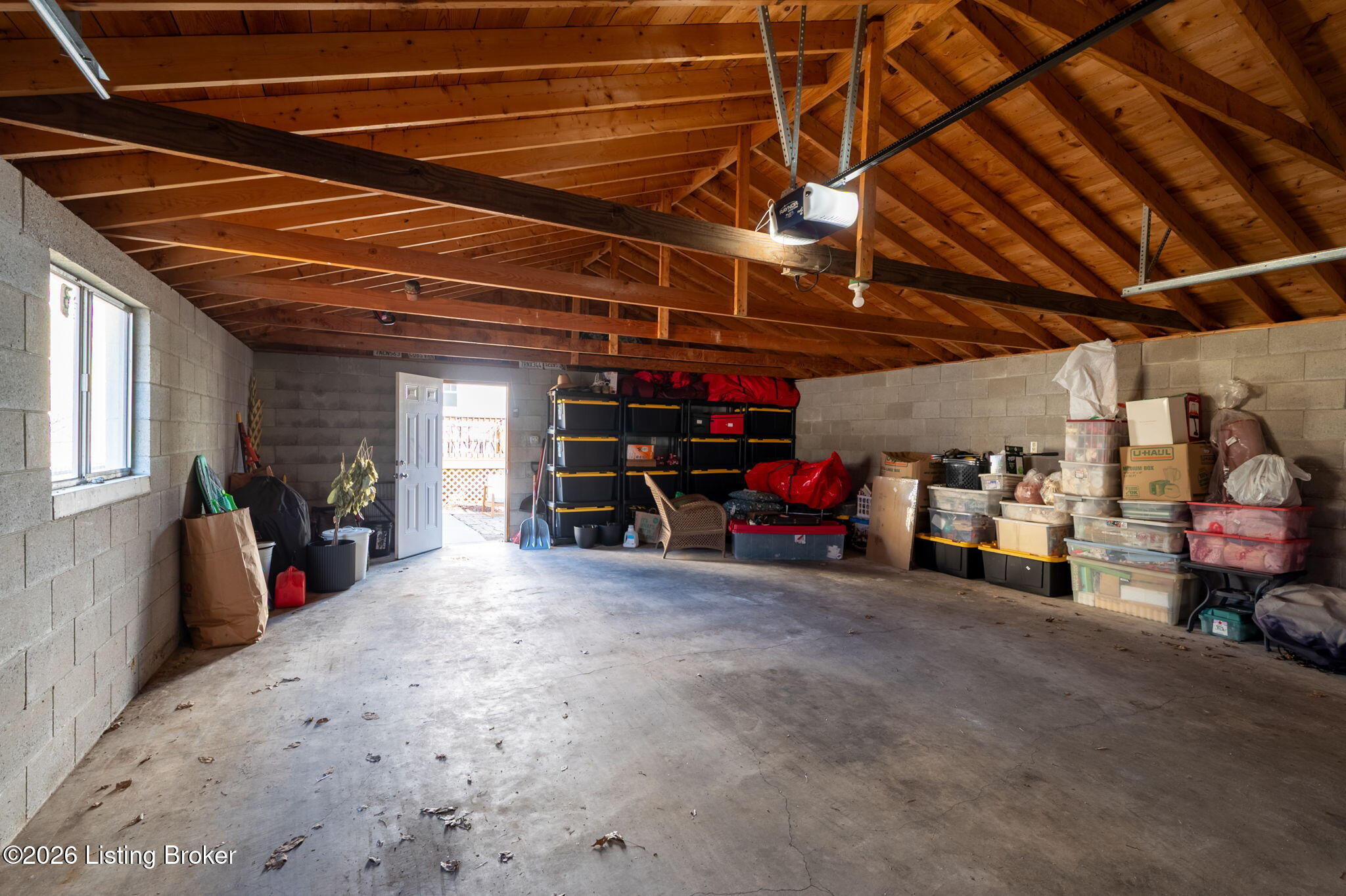 3036 Aubert Ave