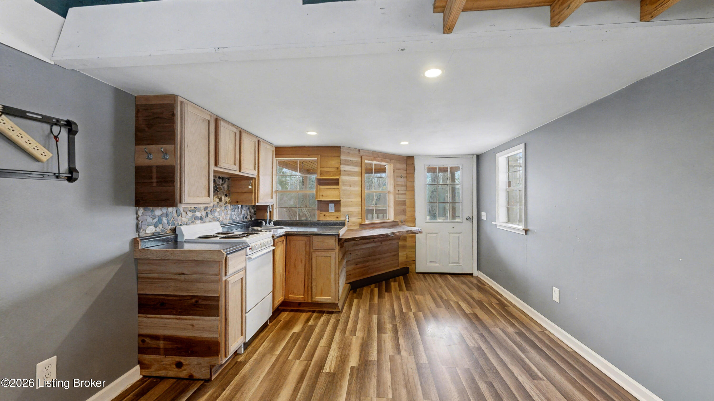 2325 Pattons Creek Rd