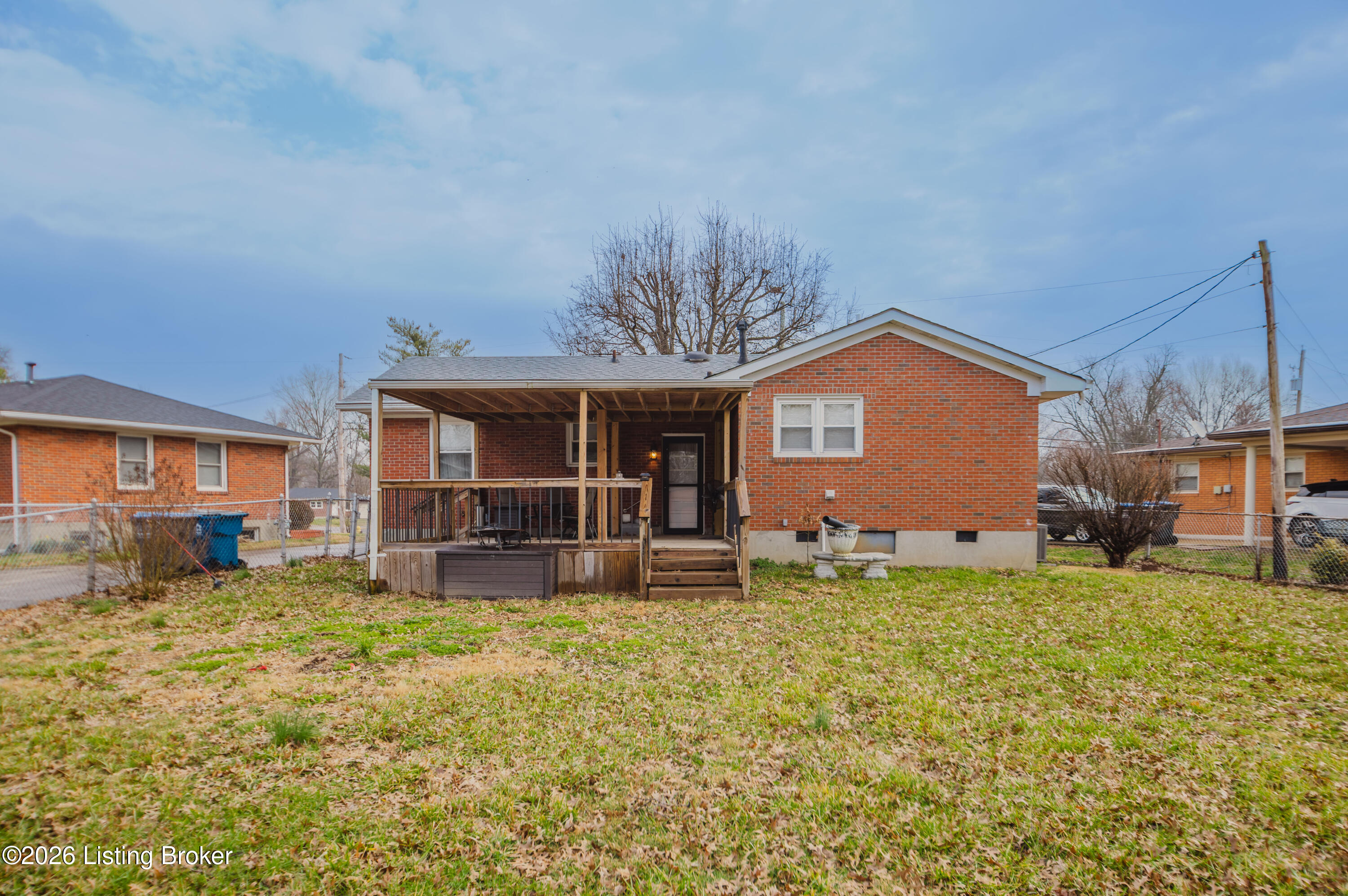 6121 Middlerose Cir