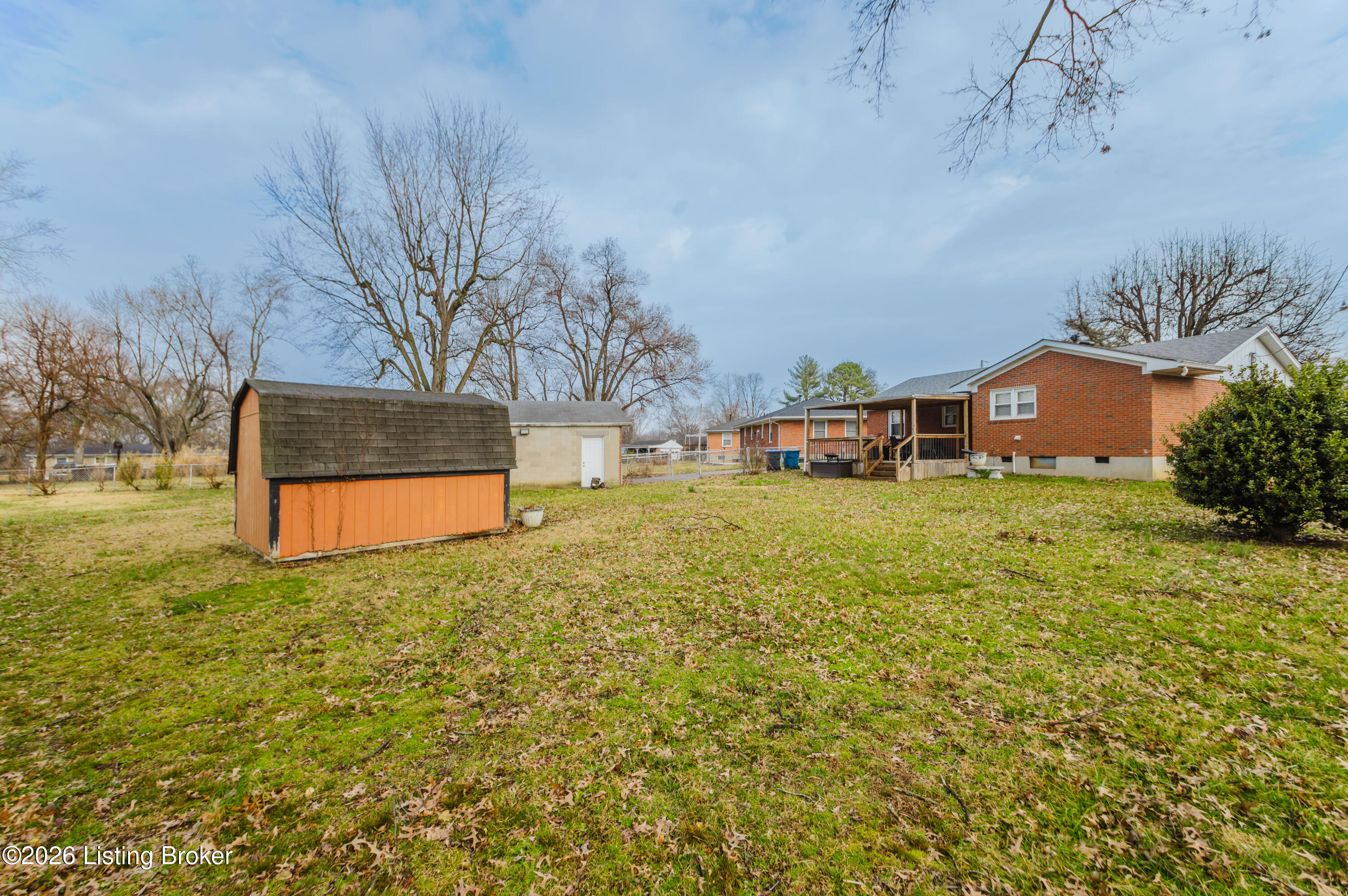 6121 Middlerose Cir