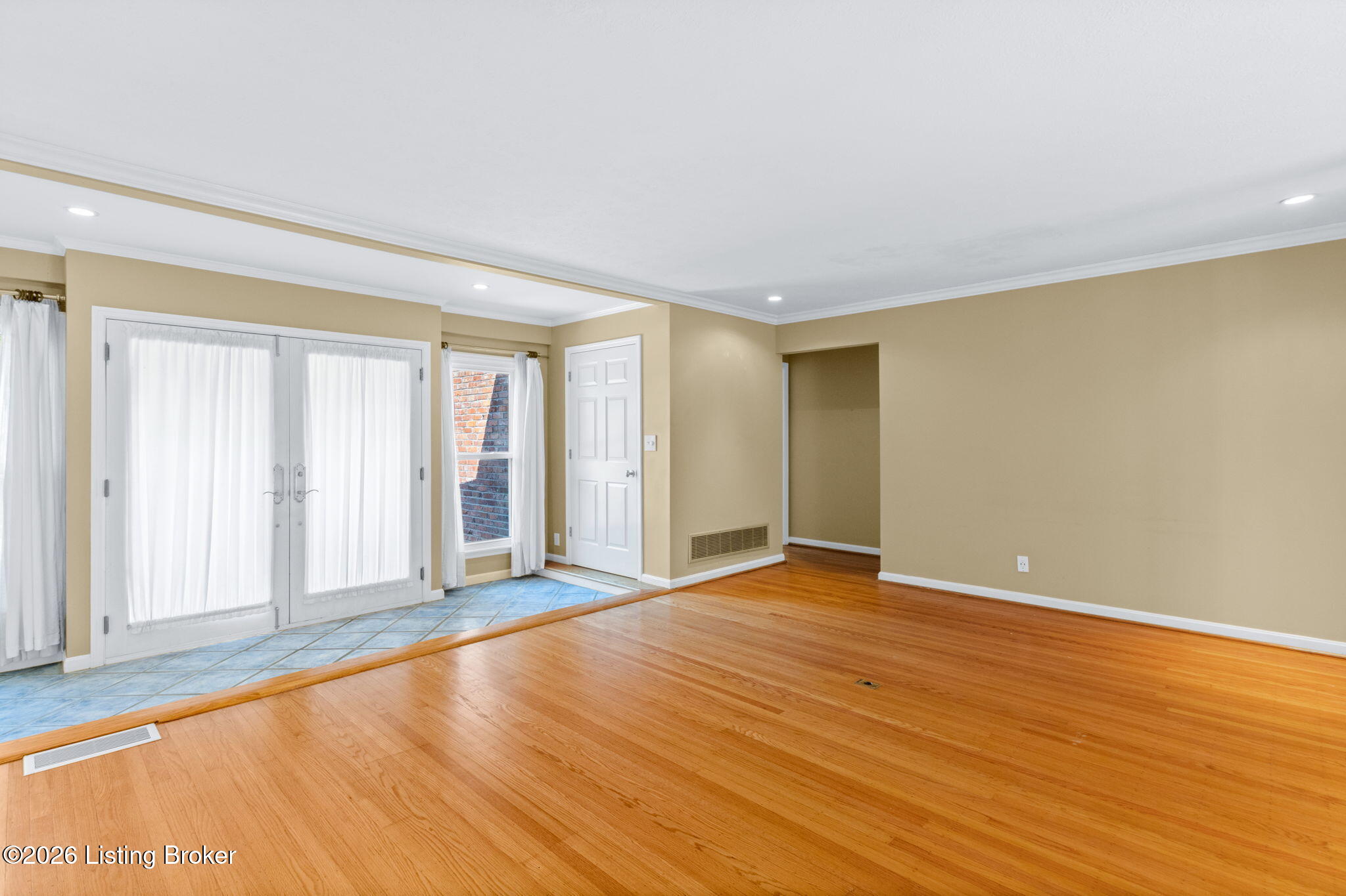 401 Winton Ln