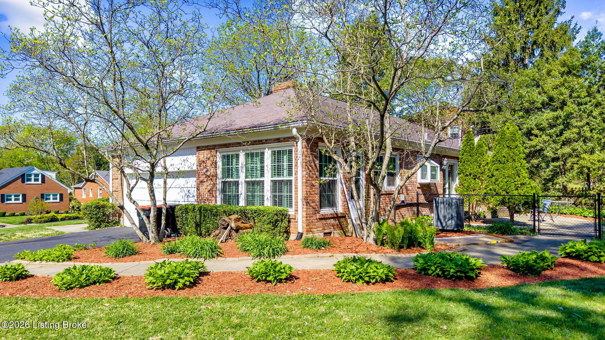 401 Winton Ln