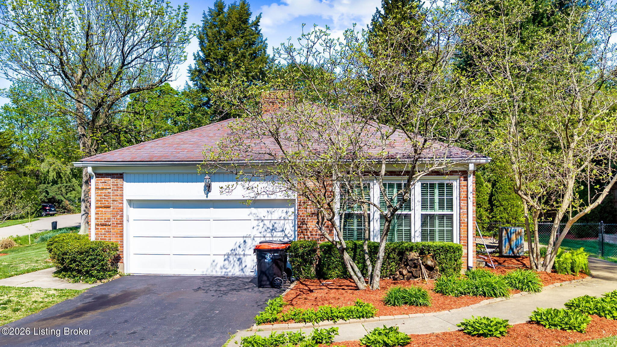 401 Winton Ln