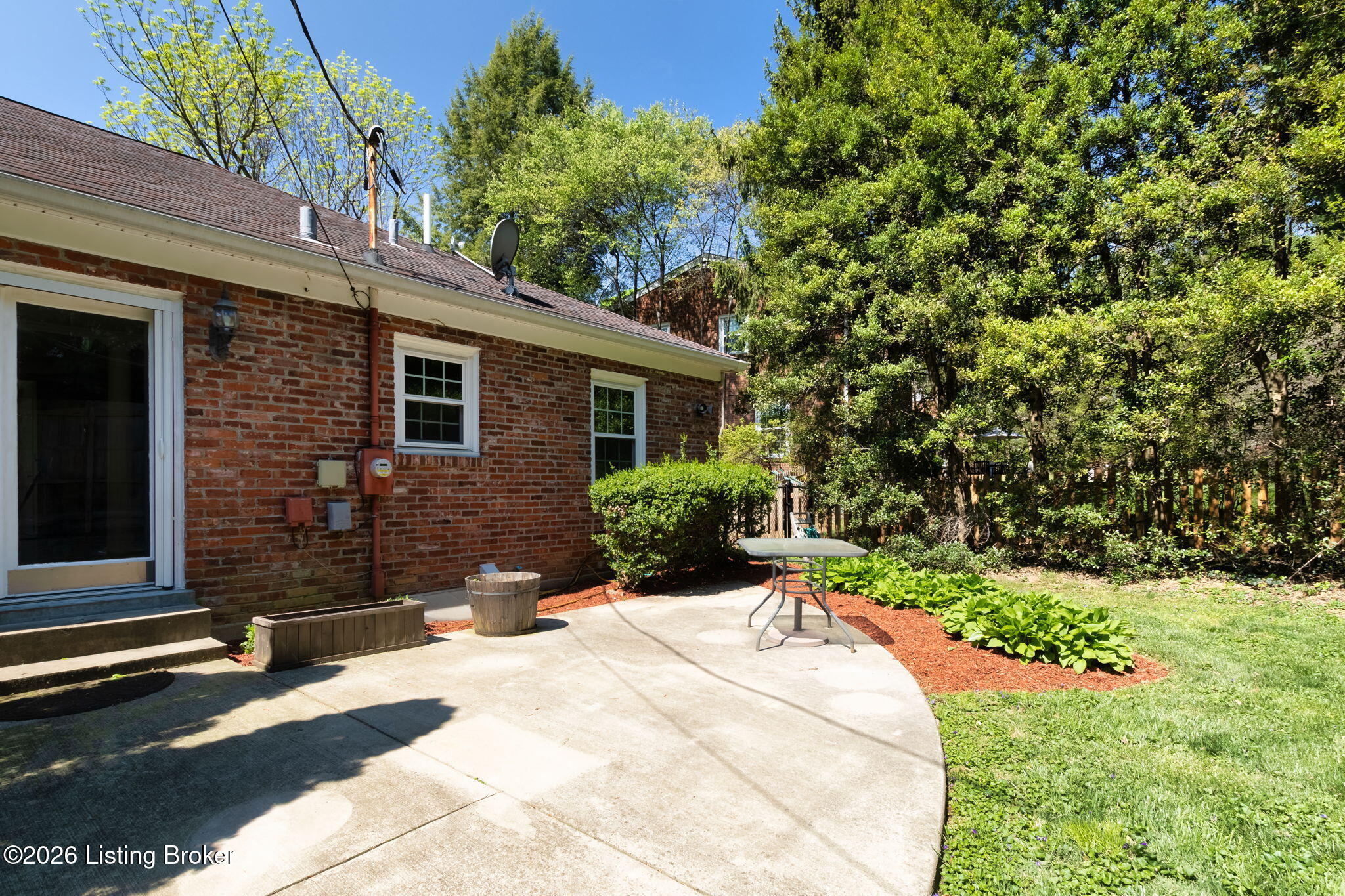401 Winton Ln
