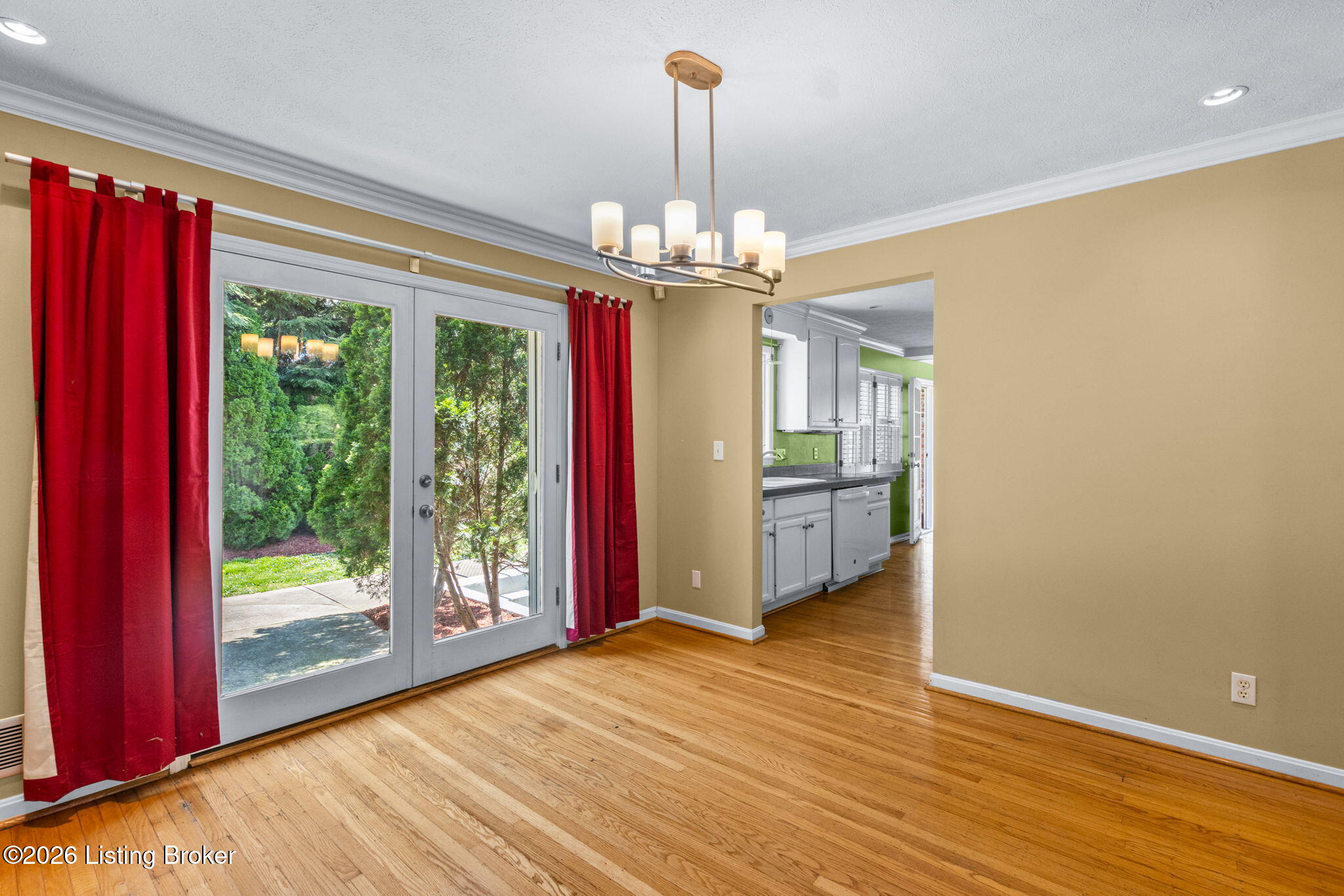 401 Winton Ln