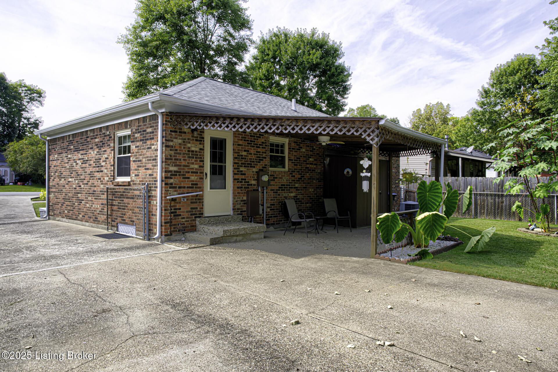 10103 Blue Creek Dr