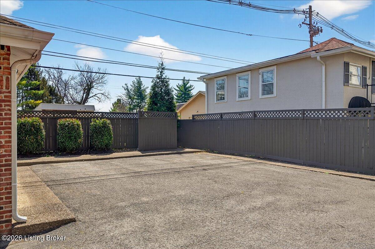 1318 Eastern Pkwy 2