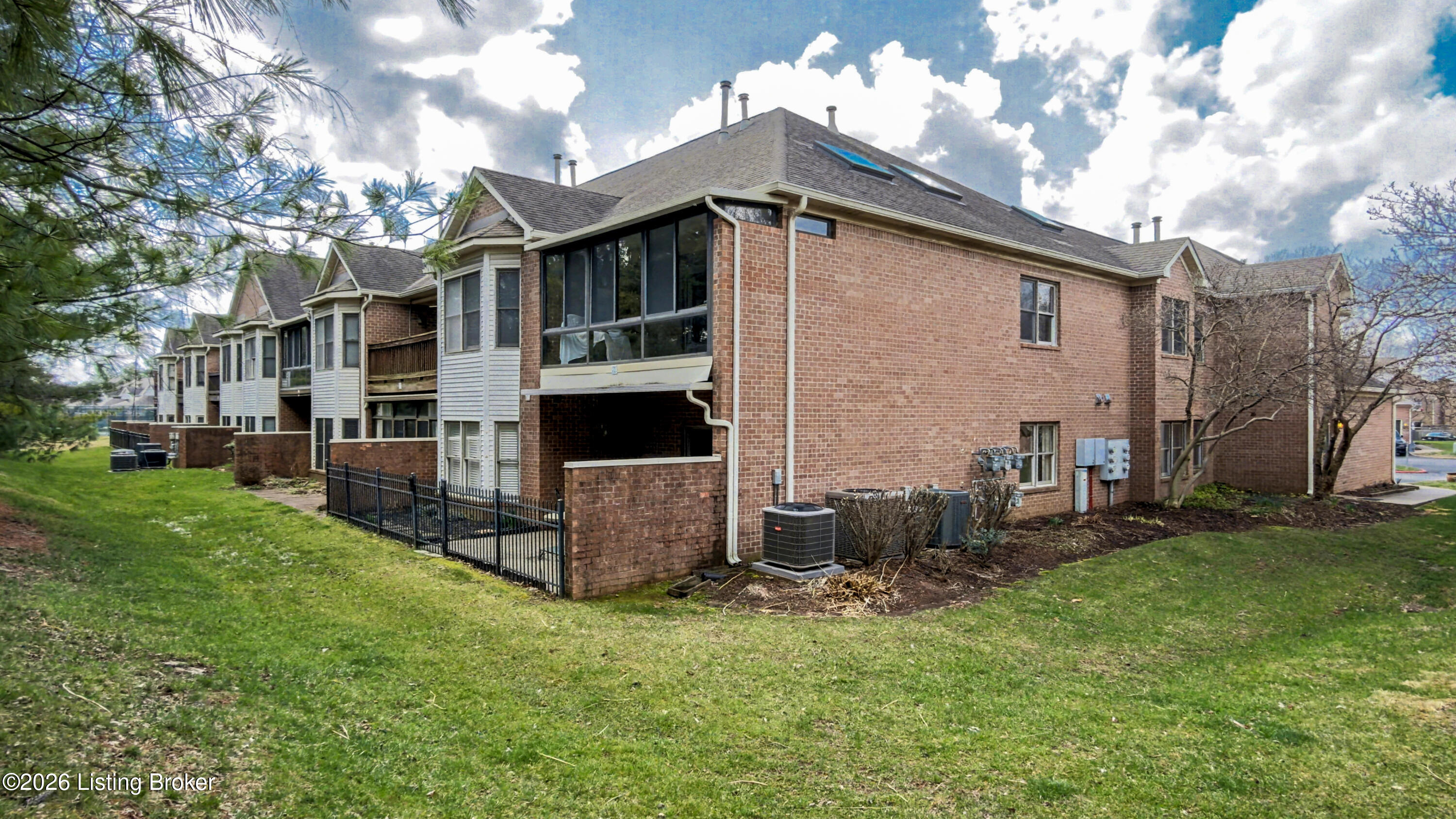 3525 Hurstbourne Ridge Blvd