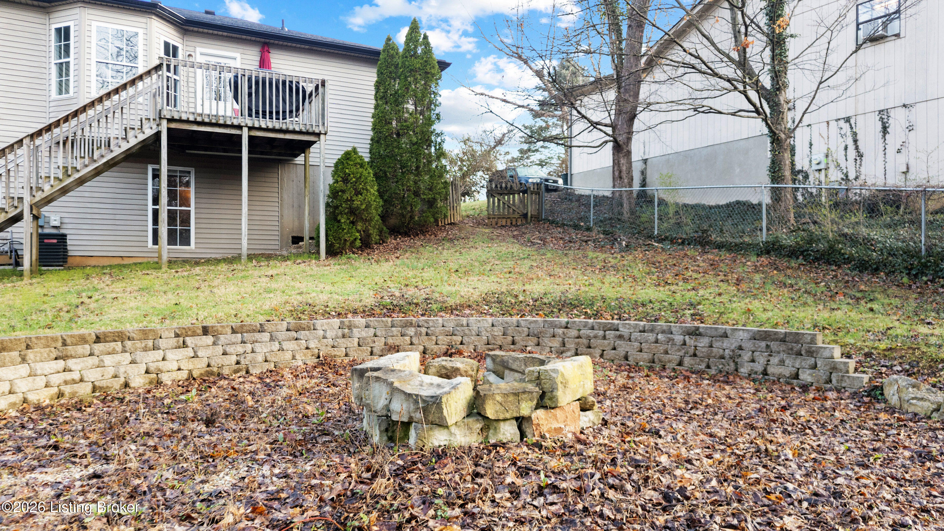 5613 Braulio Ct