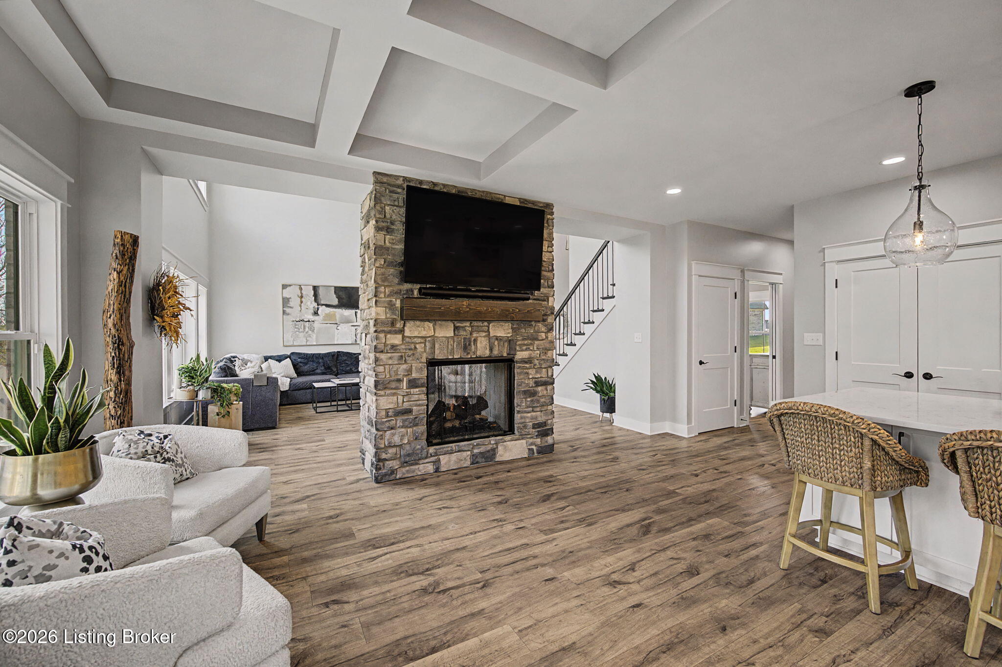 7297 Grand Oaks Dr