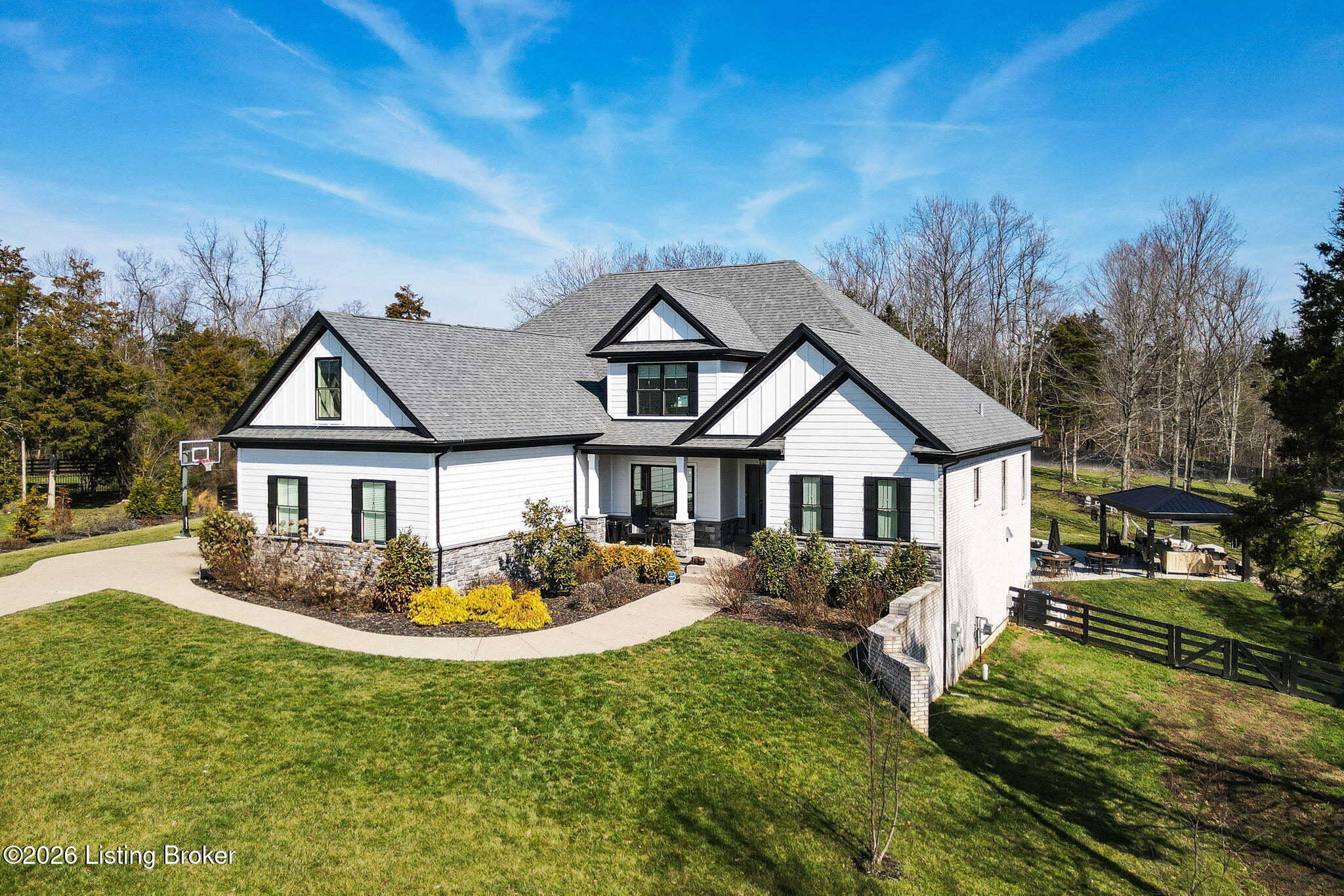7297 Grand Oaks Dr