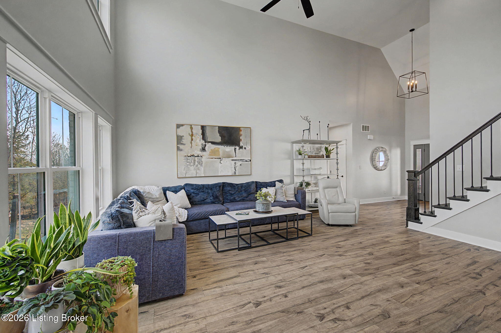 7297 Grand Oaks Dr
