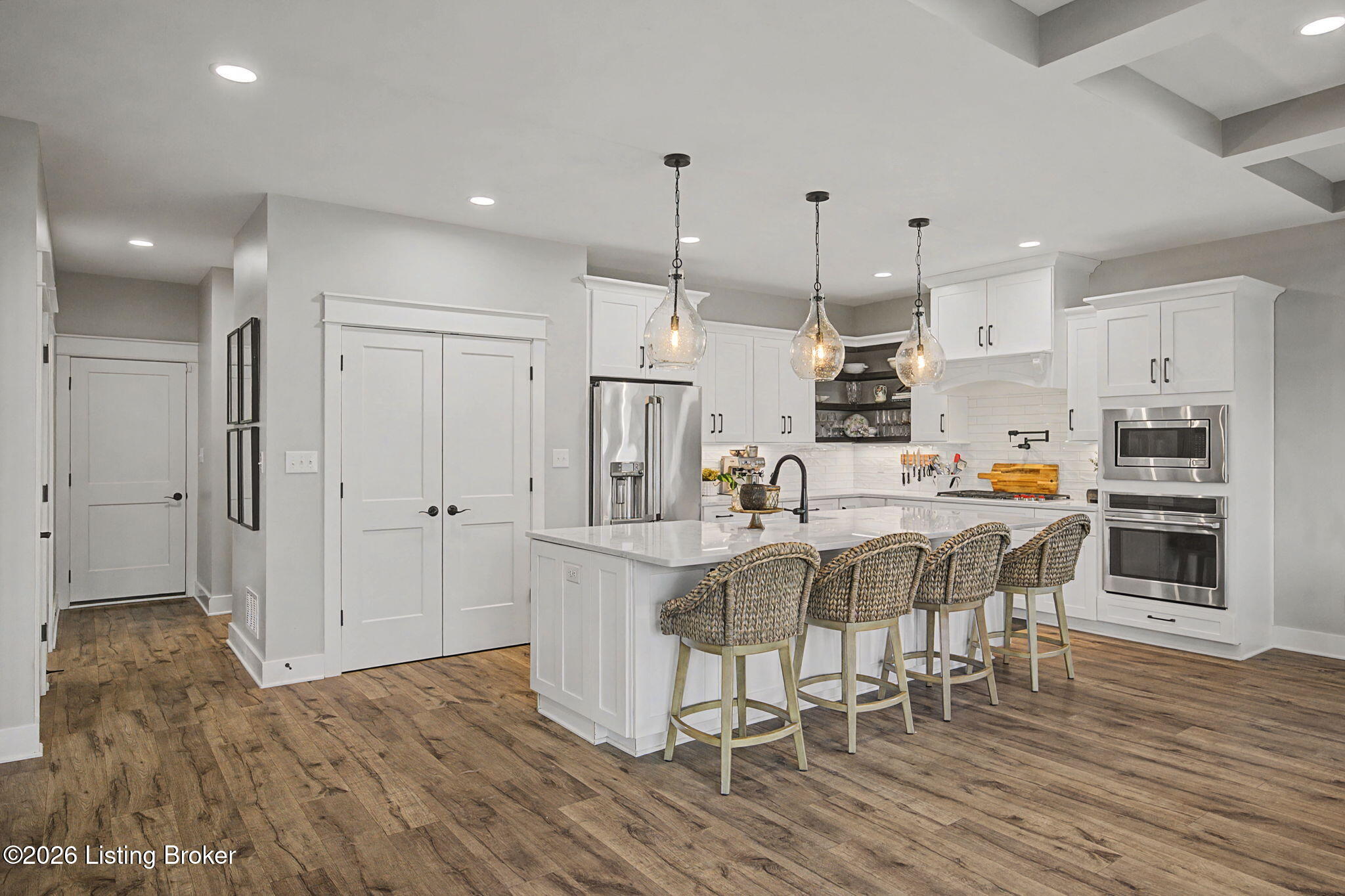 7297 Grand Oaks Dr
