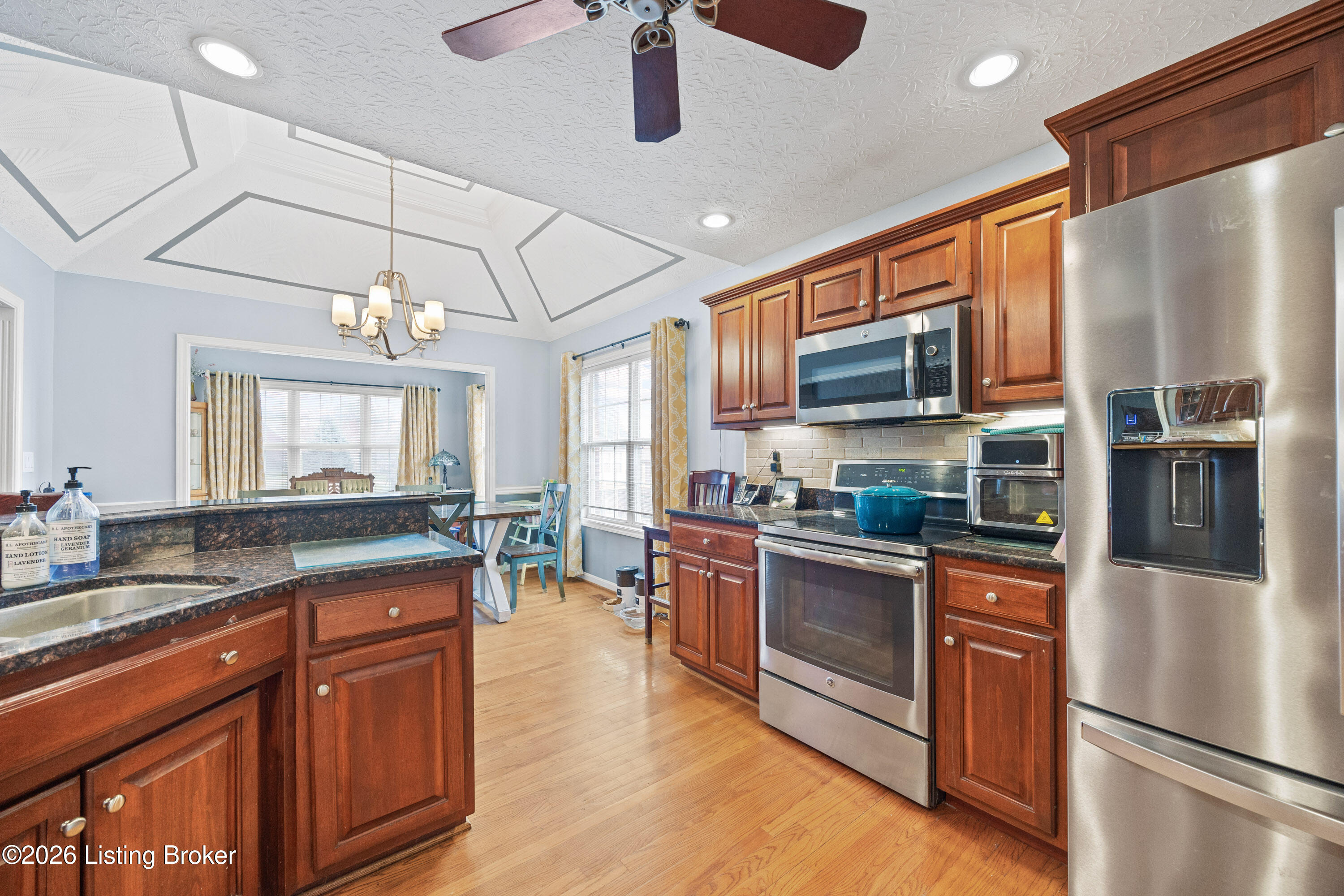 6803 Brighton Springs Ln