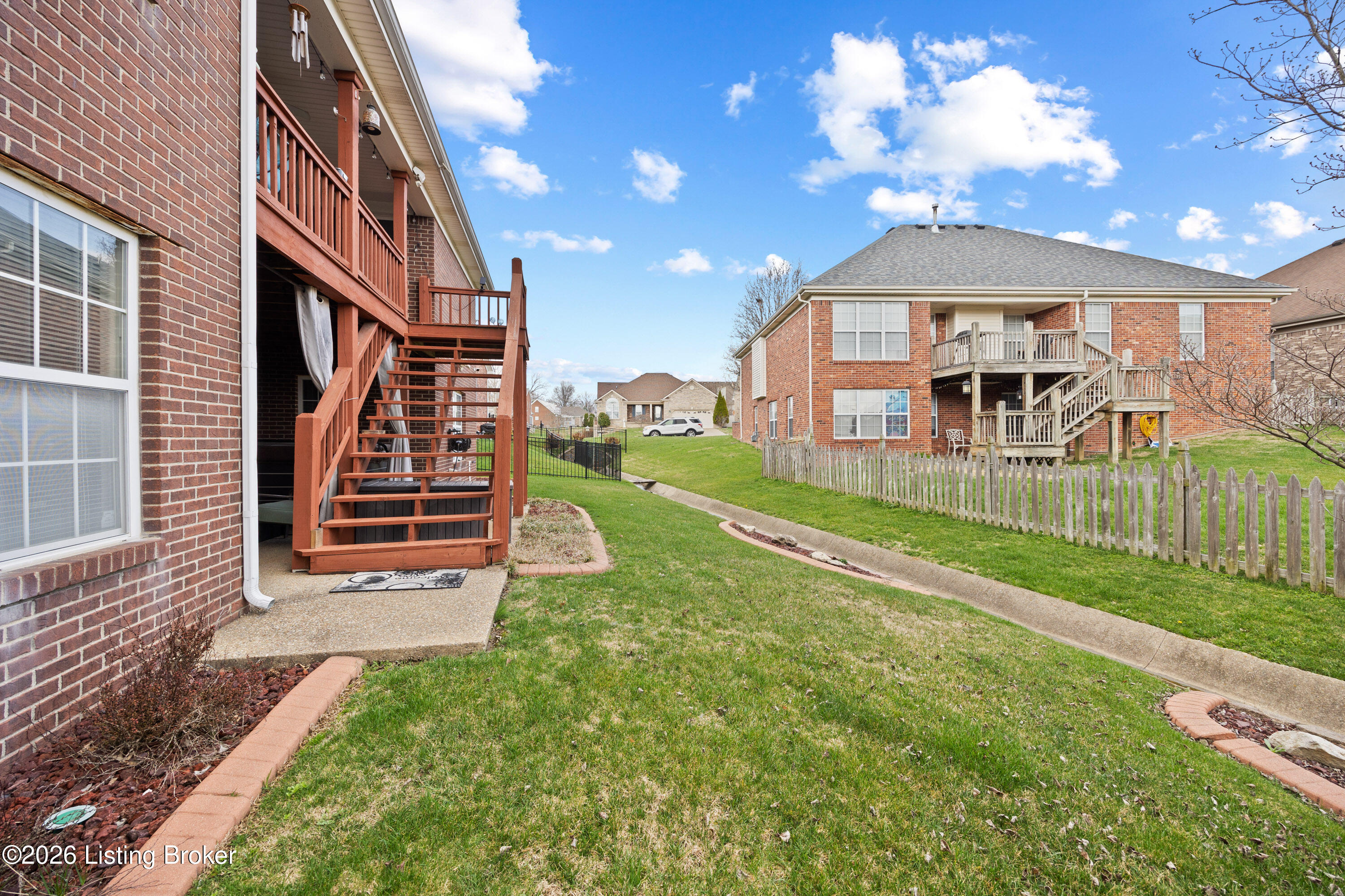 6803 Brighton Springs Ln