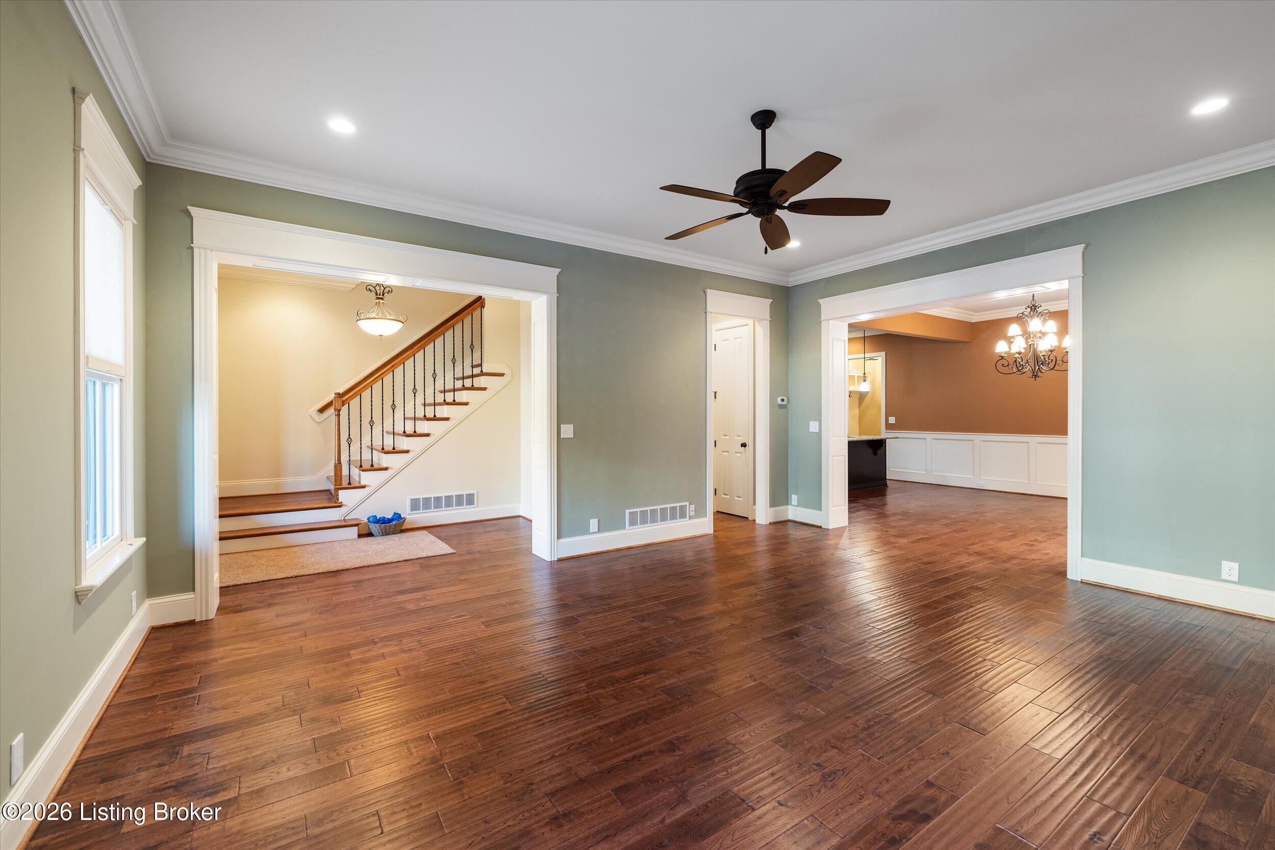 9412 Harlequin St
