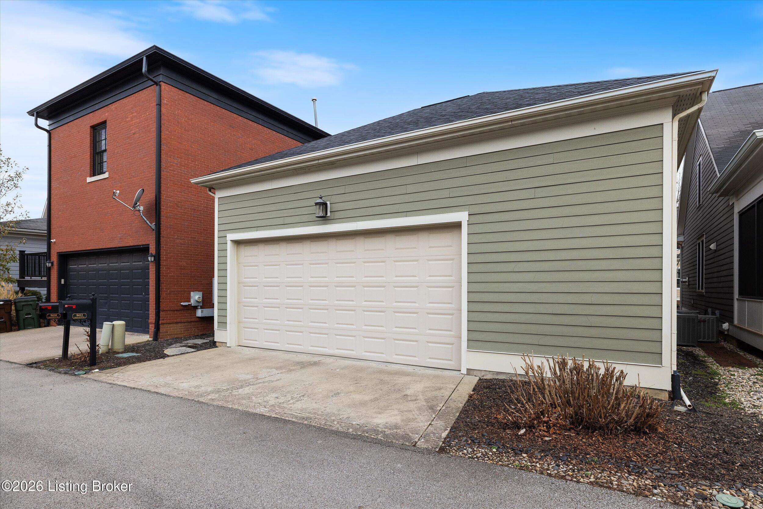 9412 Harlequin St