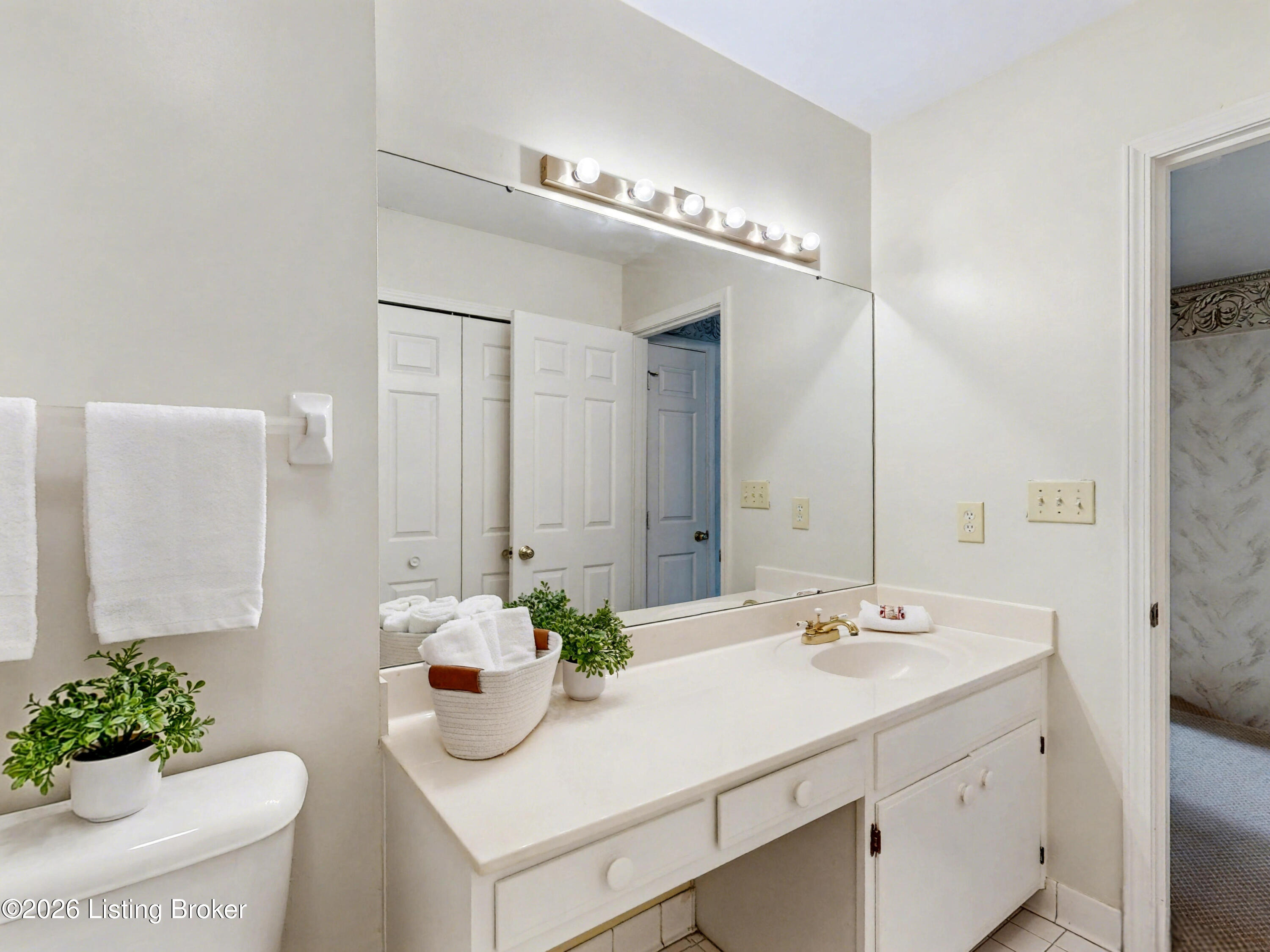 3607 Brownsboro Rd 13
