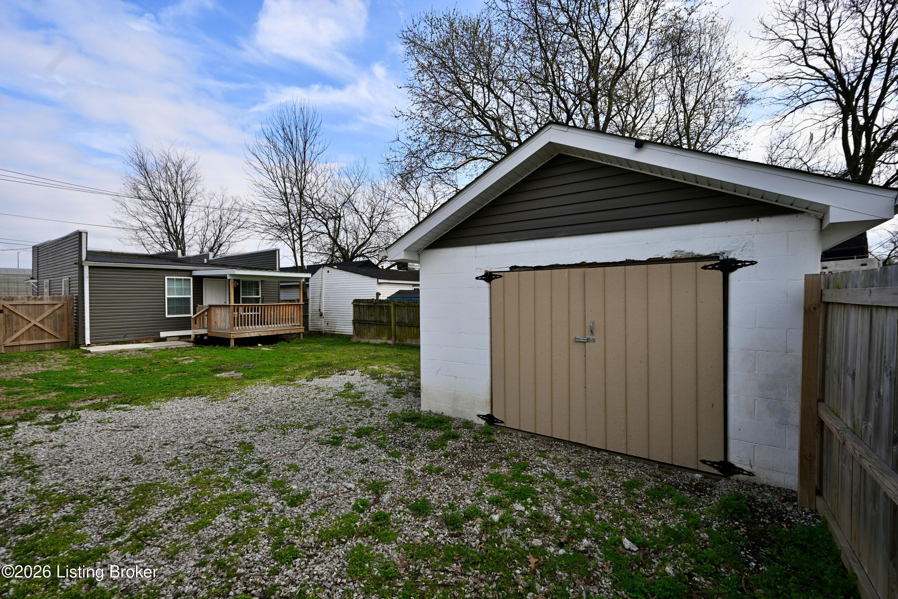 4320 Louisville Ave