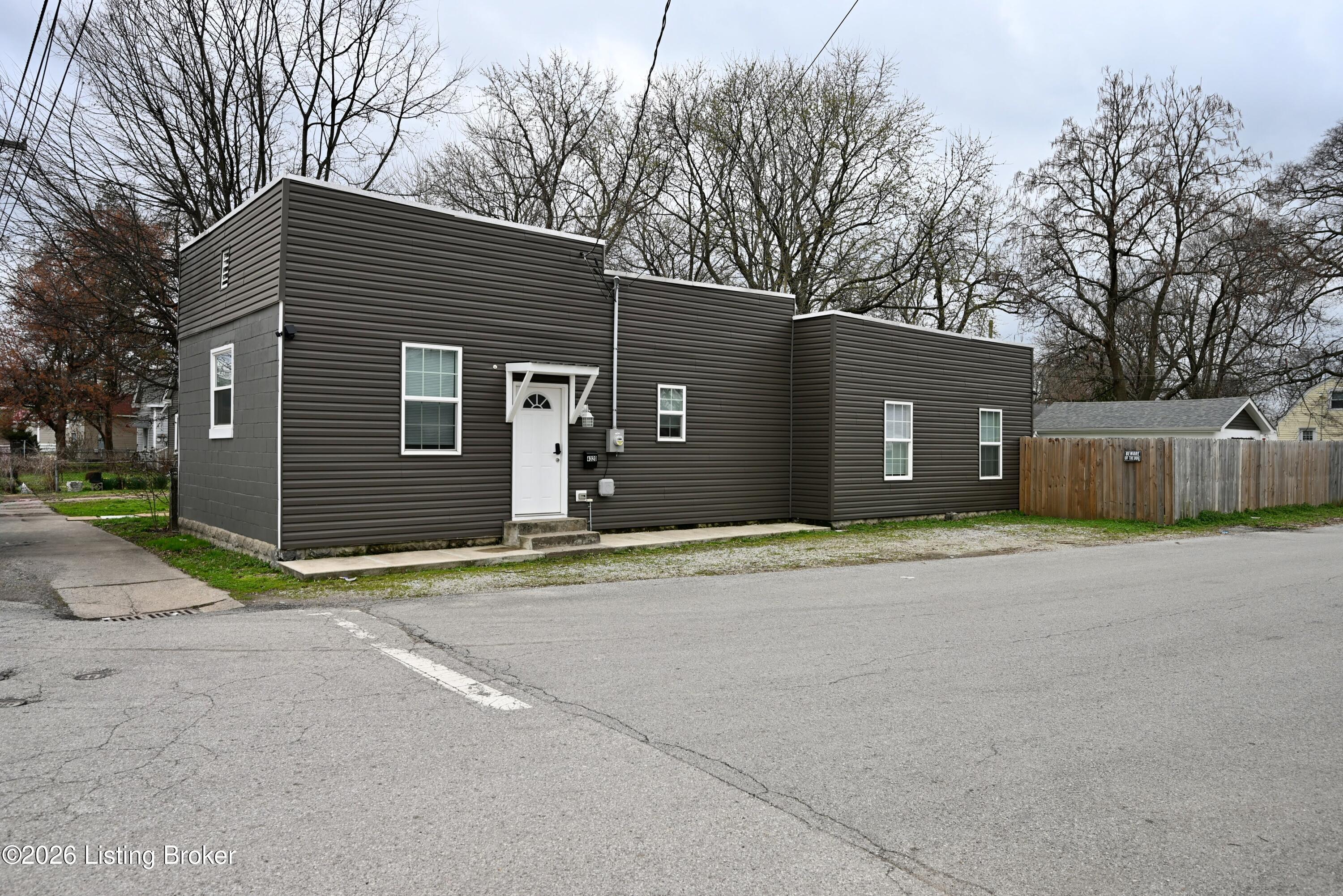 4320 Louisville Ave
