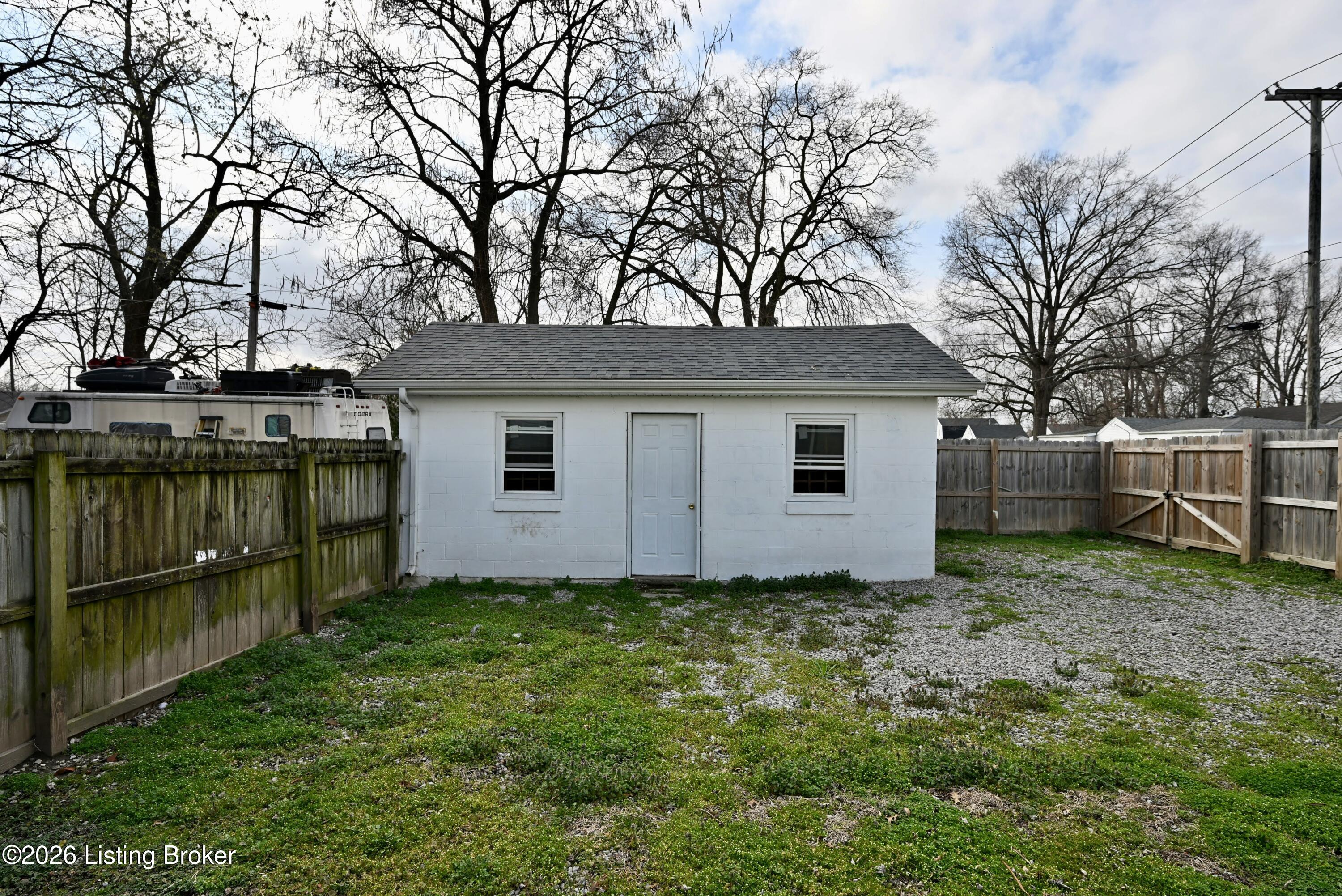 4320 Louisville Ave