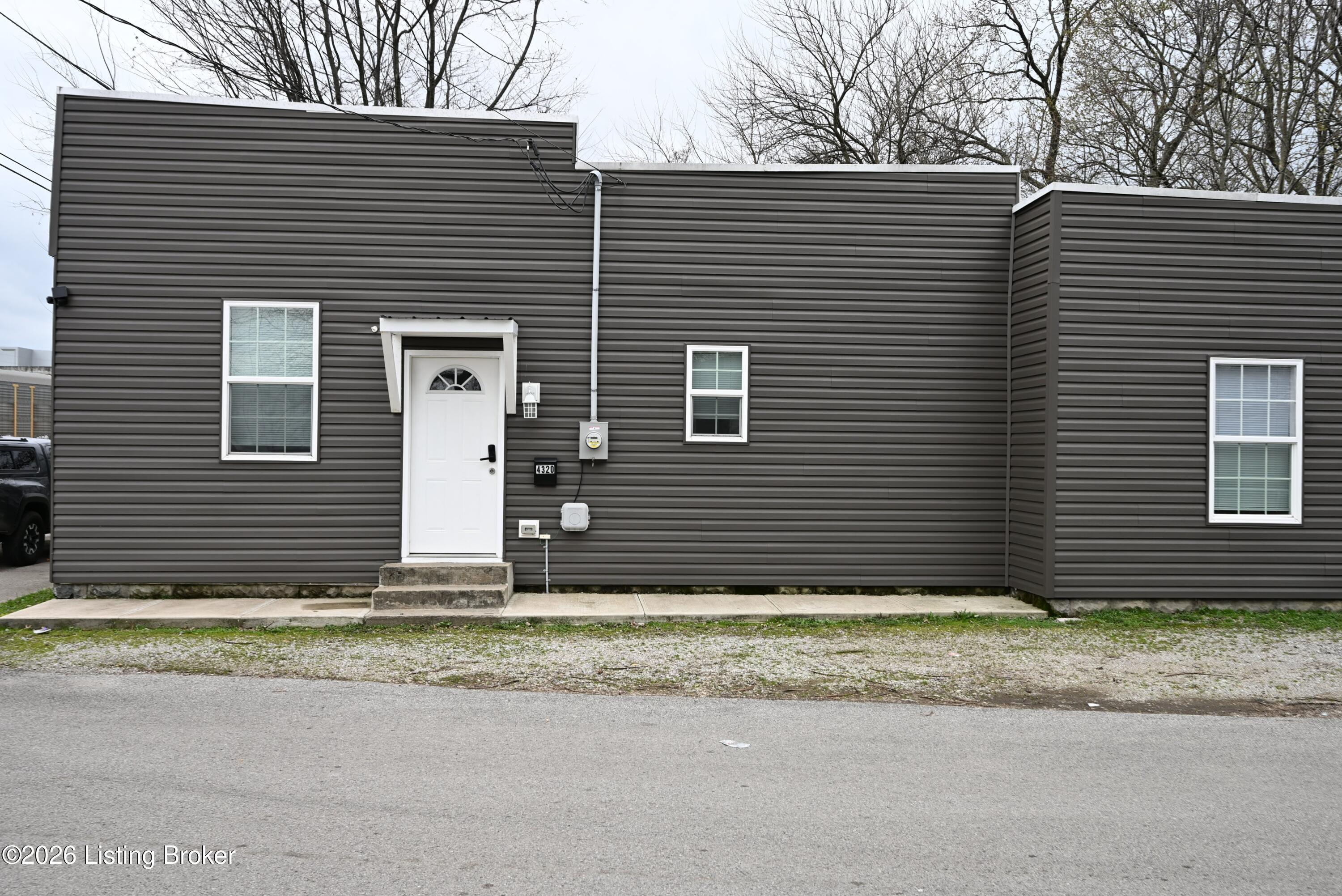 4320 Louisville Ave
