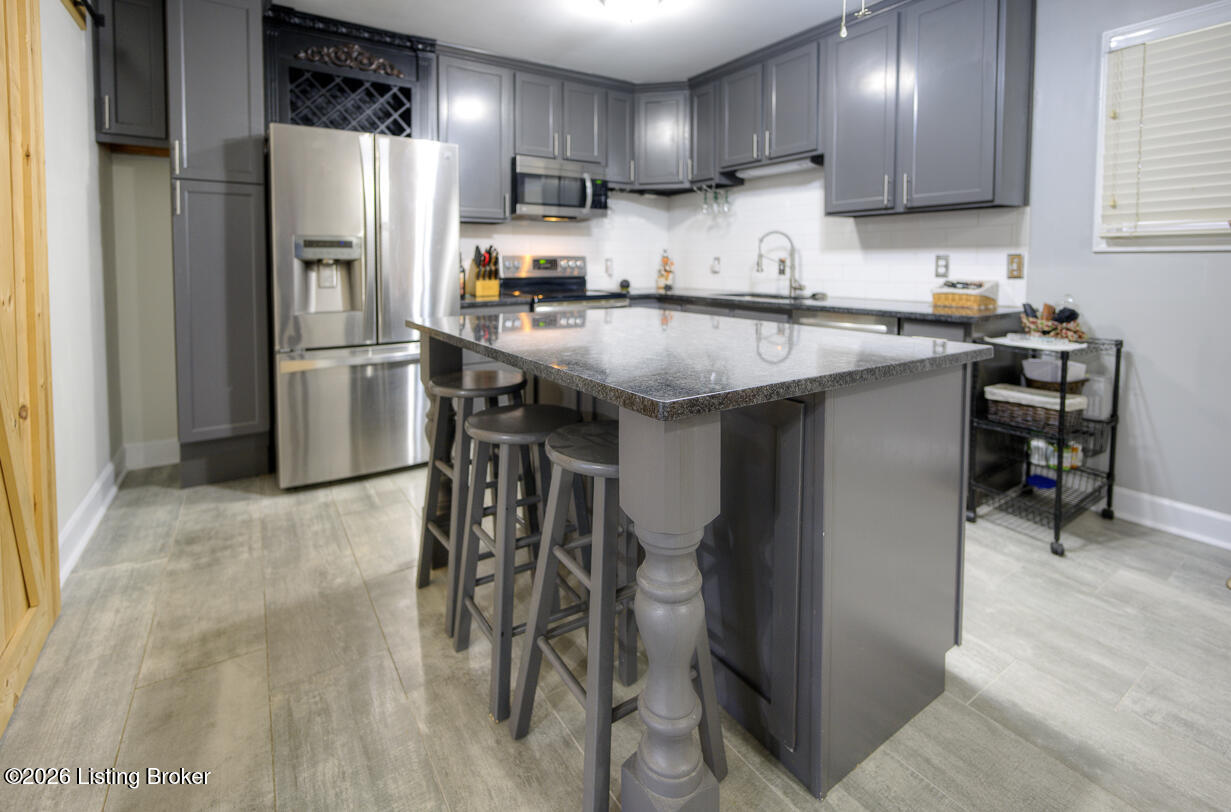 213 S Madison Ave