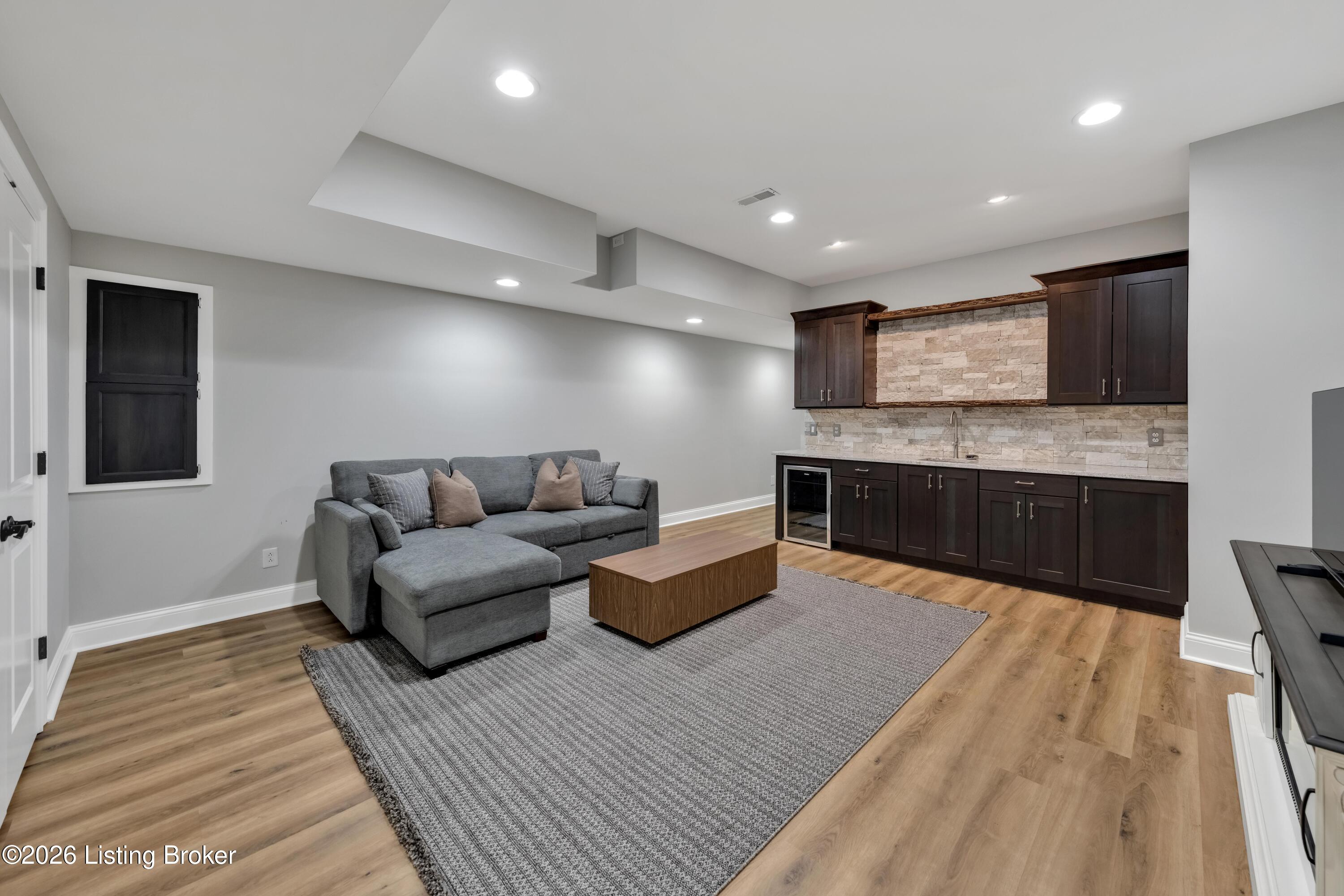 6408 Mistflower Cir