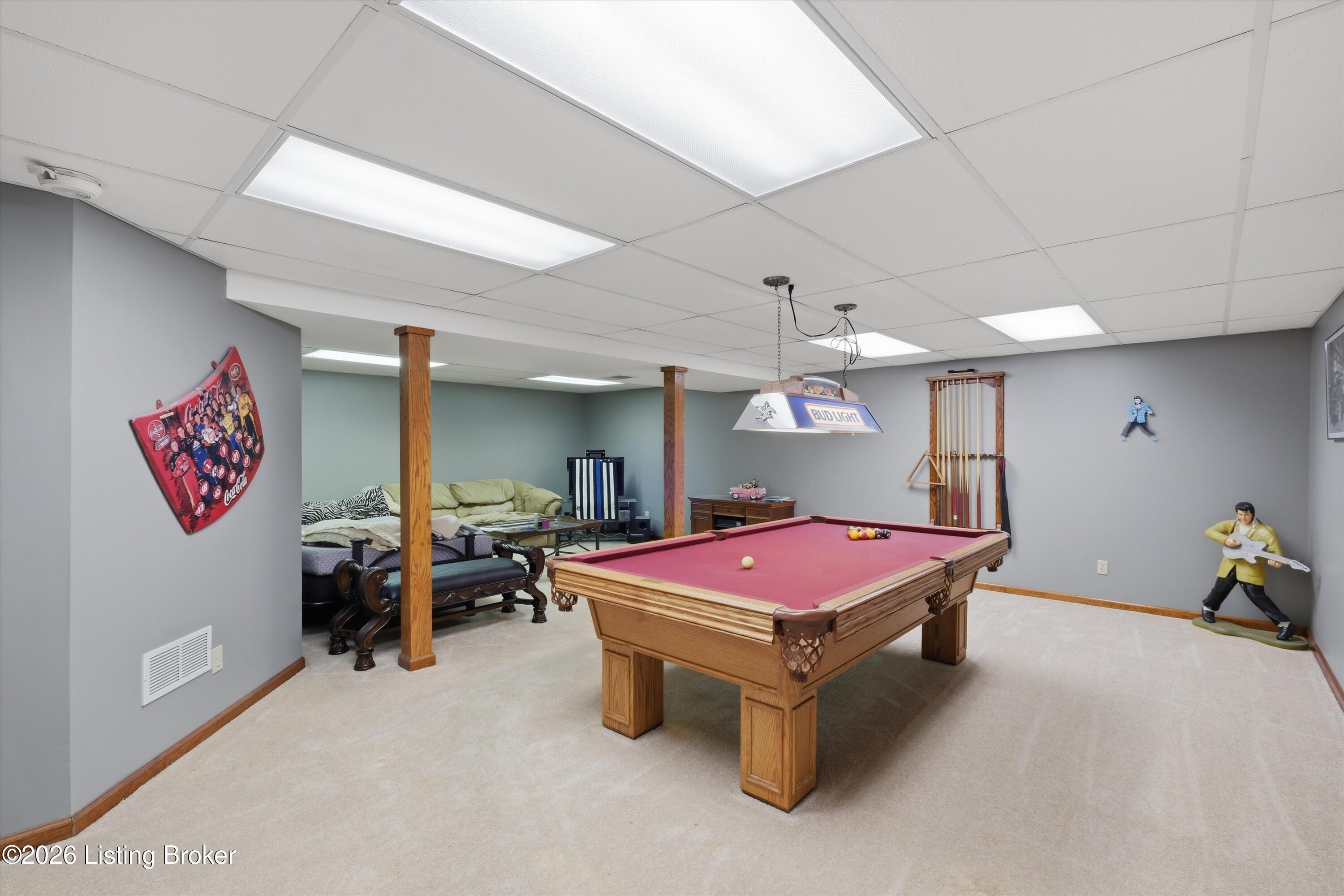 484 Circle Valley Dr