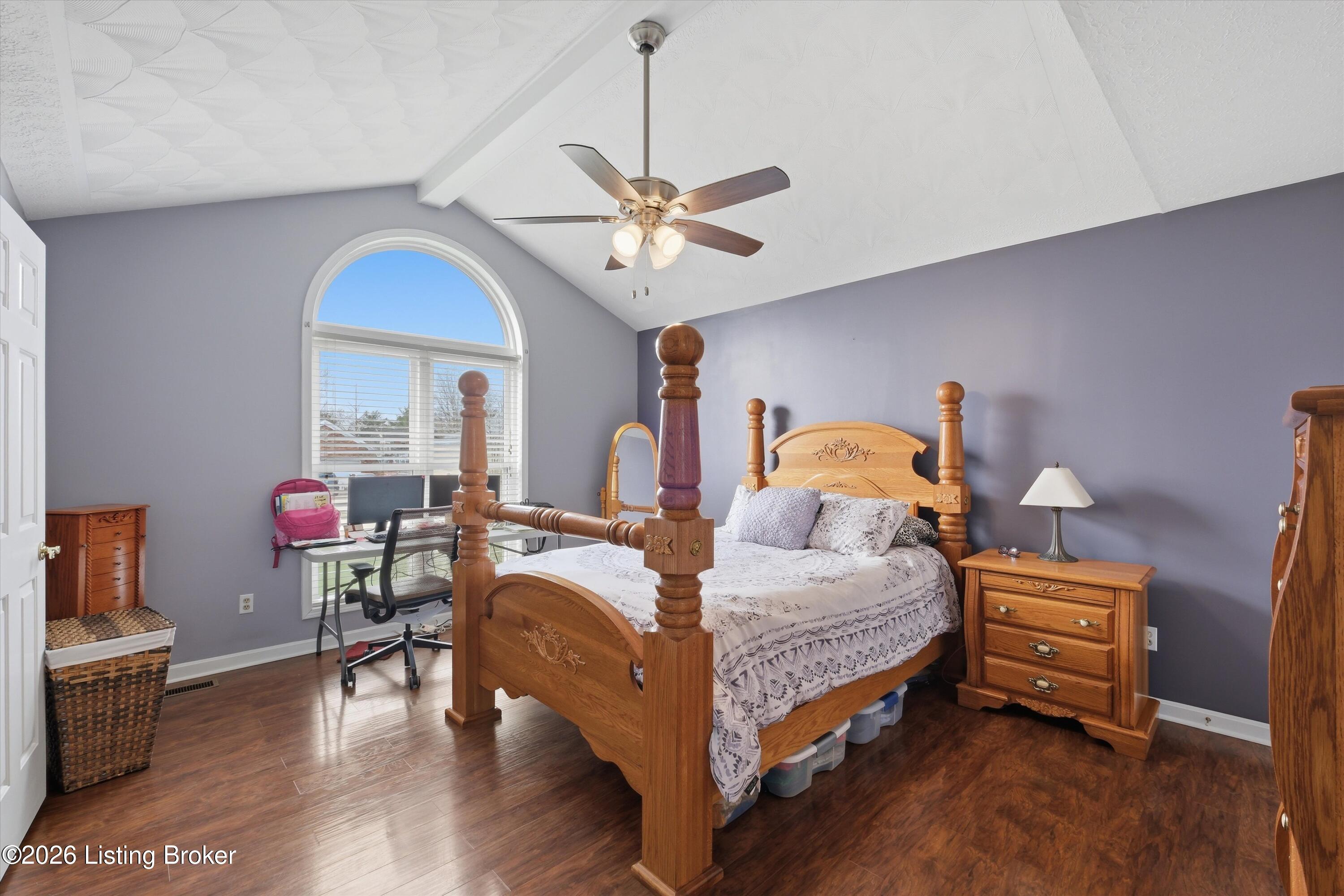 484 Circle Valley Dr