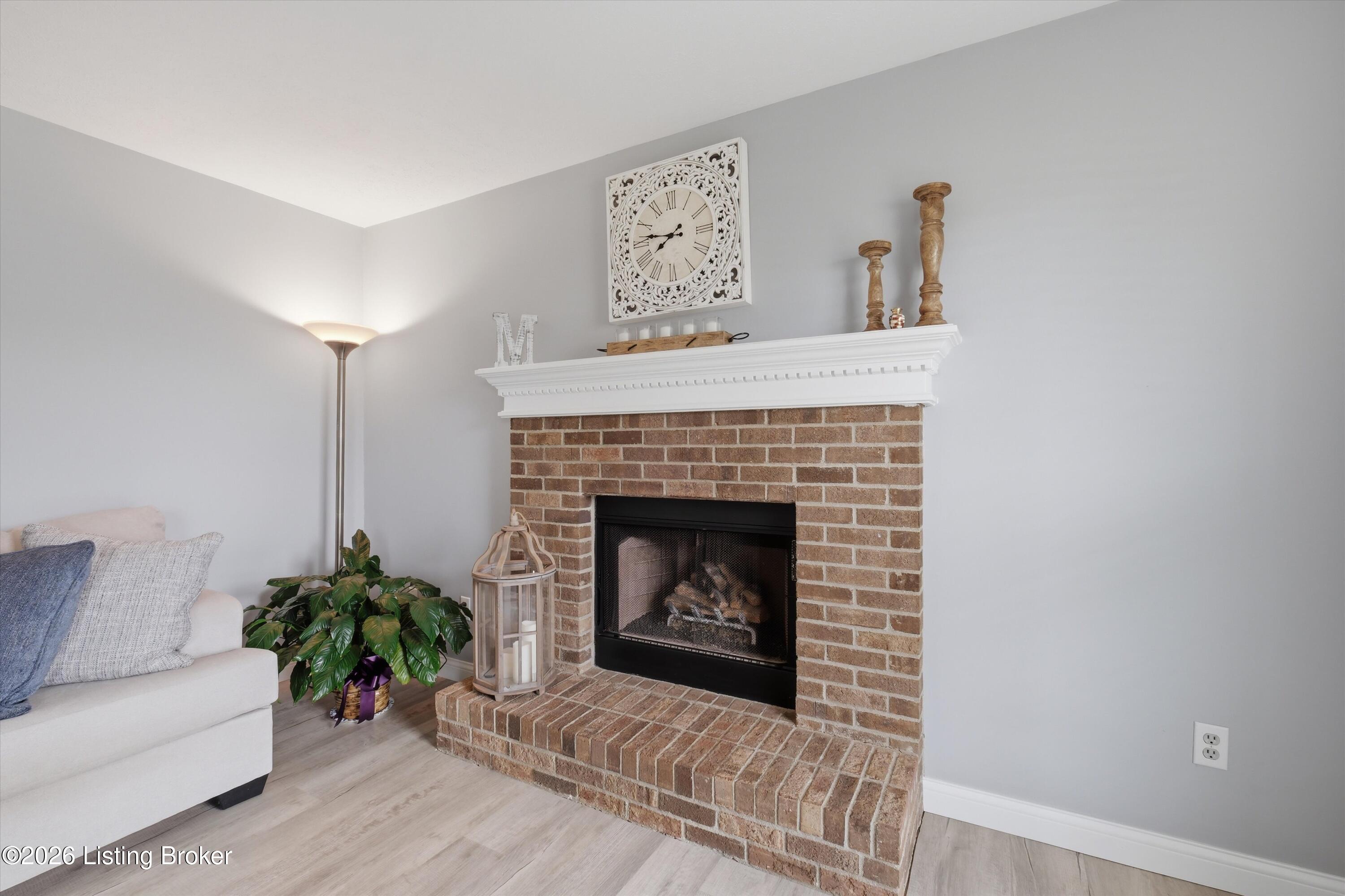 484 Circle Valley Dr