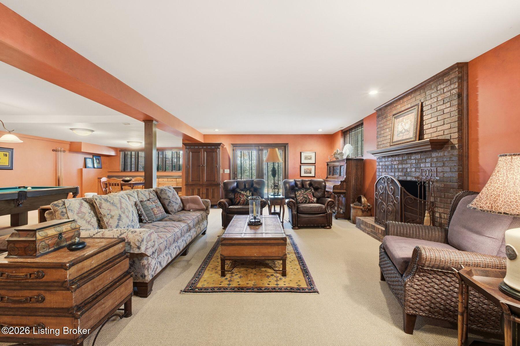 1402 Somerhill Way