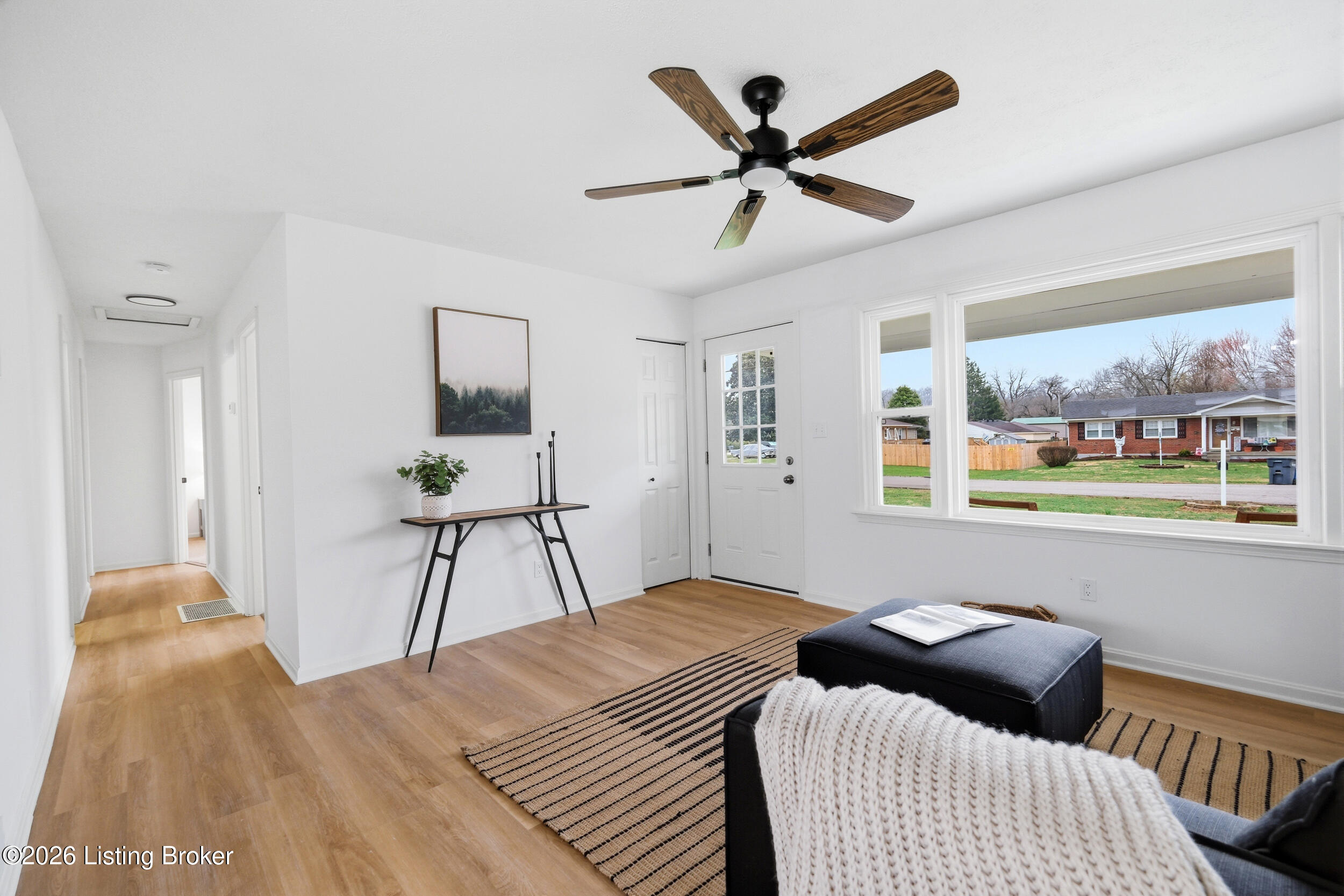 5009 Paramount Dr