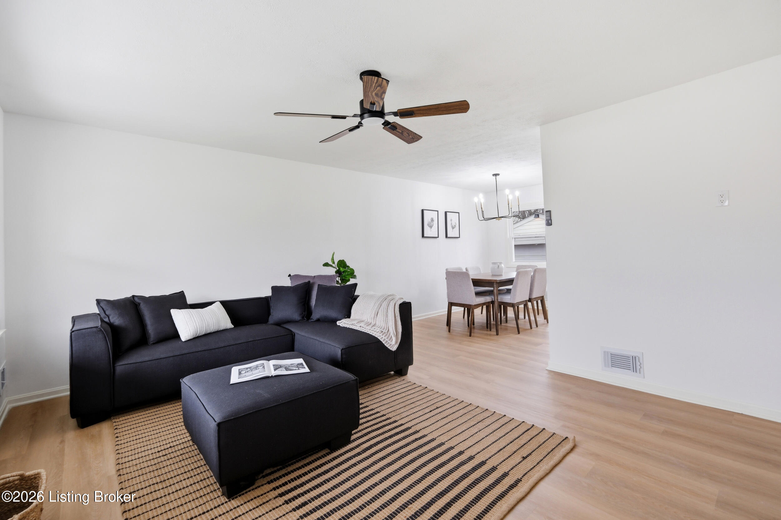 5009 Paramount Dr