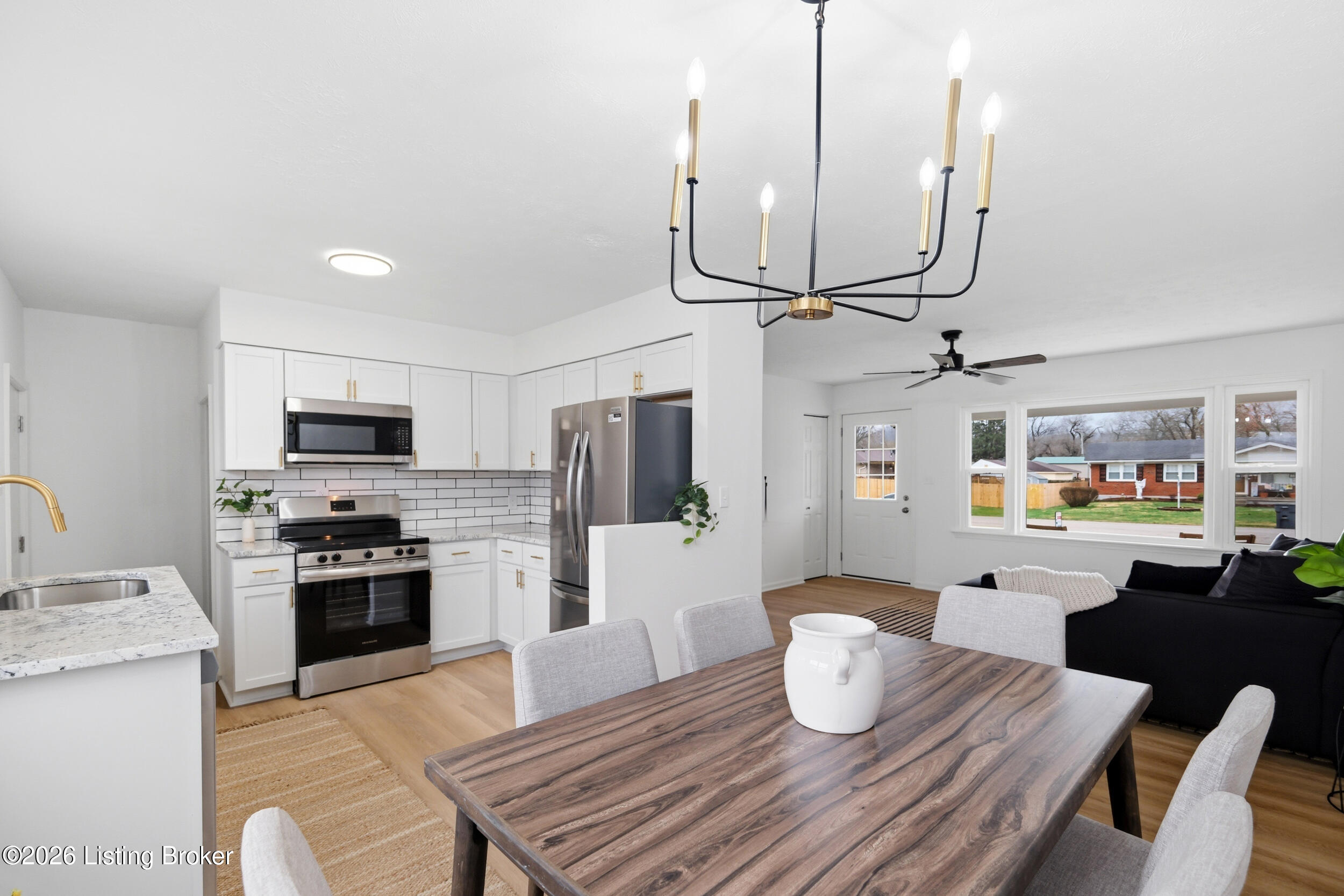 5009 Paramount Dr