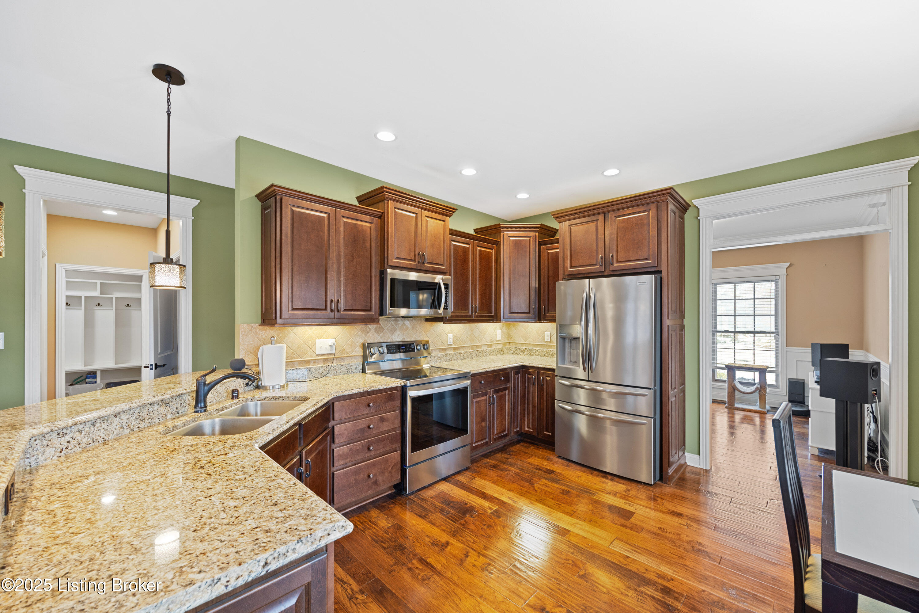 11101 Pebble Creek Dr