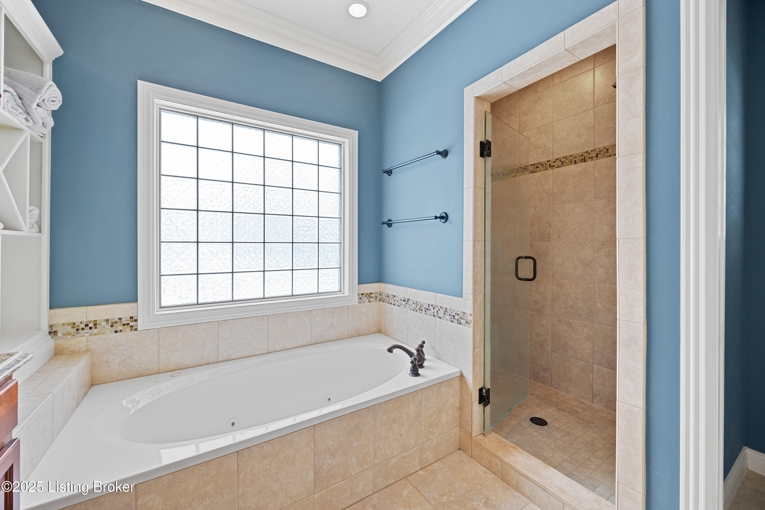 11101 Pebble Creek Dr