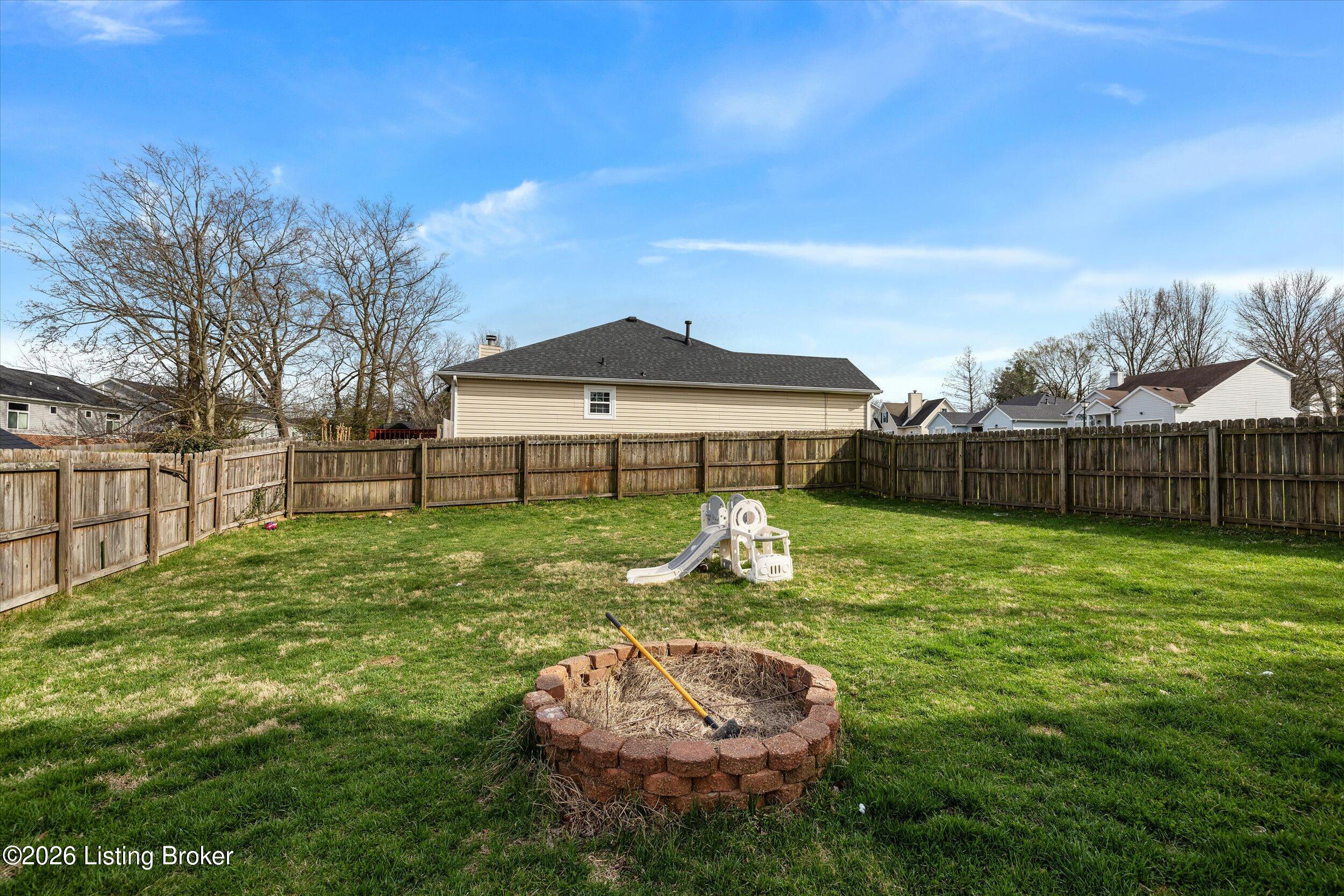 3817 Willowview Blvd